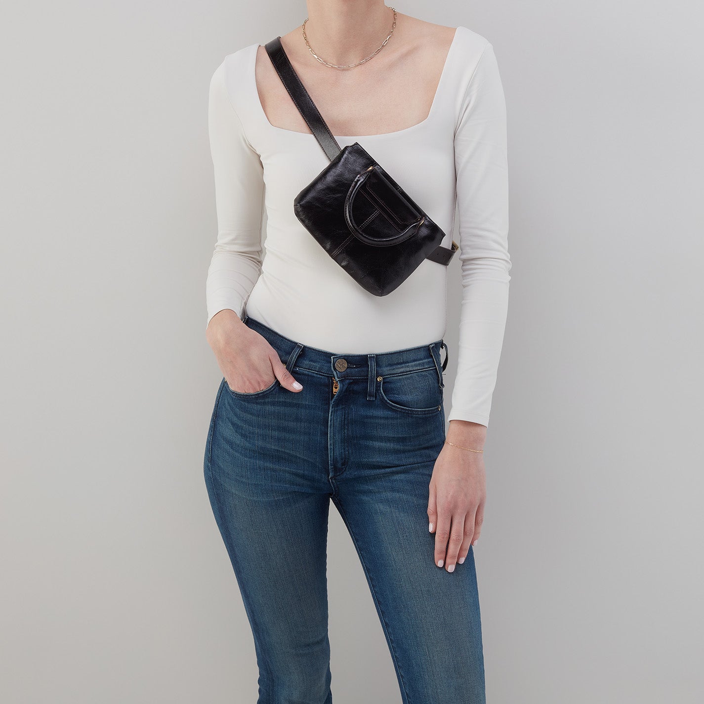 Premium Sheila Belt Bag in Polished Leather - Stylish Black Waist Pack for Women | Perfect for Travel, Shopping & Outdoor Activities