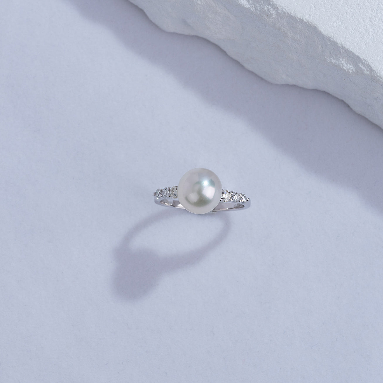 18K White Gold Diamond & Australian South Sea Pearl Ring for Women - Elegant Bridal, Wedding, Anniversary & Gift Jewelry KR00056