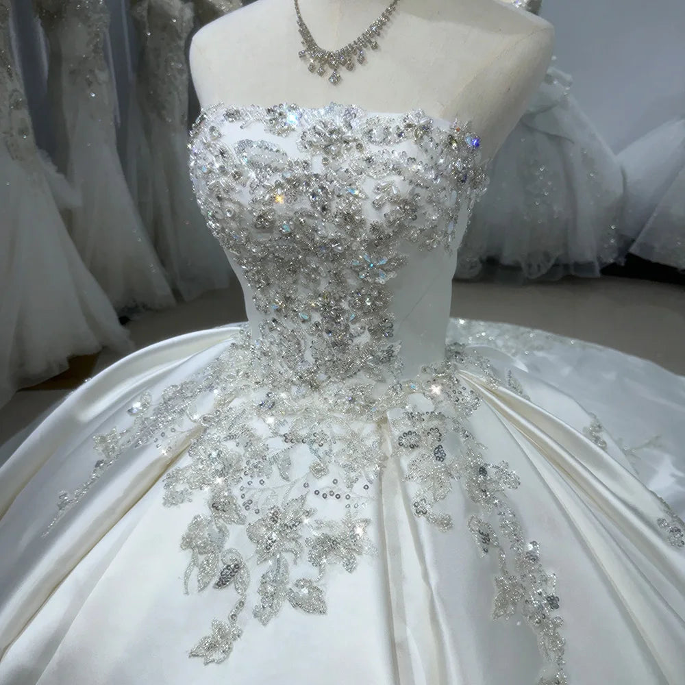 Luxury Sleeveless Satin Ball Gown Wedding Dress - Backless Princess Gown for Brides, Prom, Evening Gala & Formal Events
