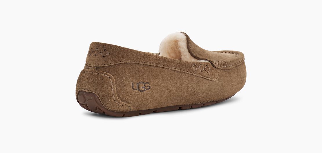 UGG Ansley Women's Classic Boots - Cozy Winter Shearling Lined Boots for Comfort & Warmth | Perfect for Snow, Cold Weather & Outdoor Activities