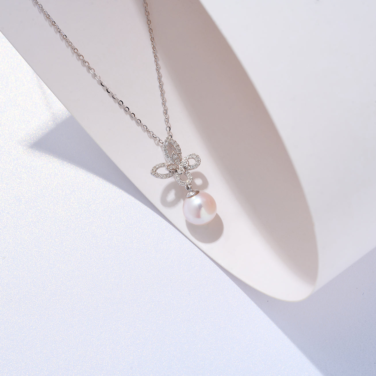 18K Solid Gold Diamond Akoya Hanadama Pearl Necklace - Elegant Jewelry Gift for Women, Bridal, Anniversary & Special Occasions | KN00280