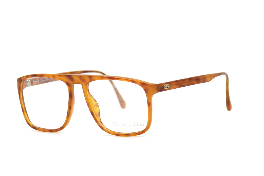 Christian Dior 2579 11 Sunglasses - Luxury Designer Shades for Women & Men - UV Protection & Fashion Statement - Perfect for Beach, Driving & Outdoor Activities