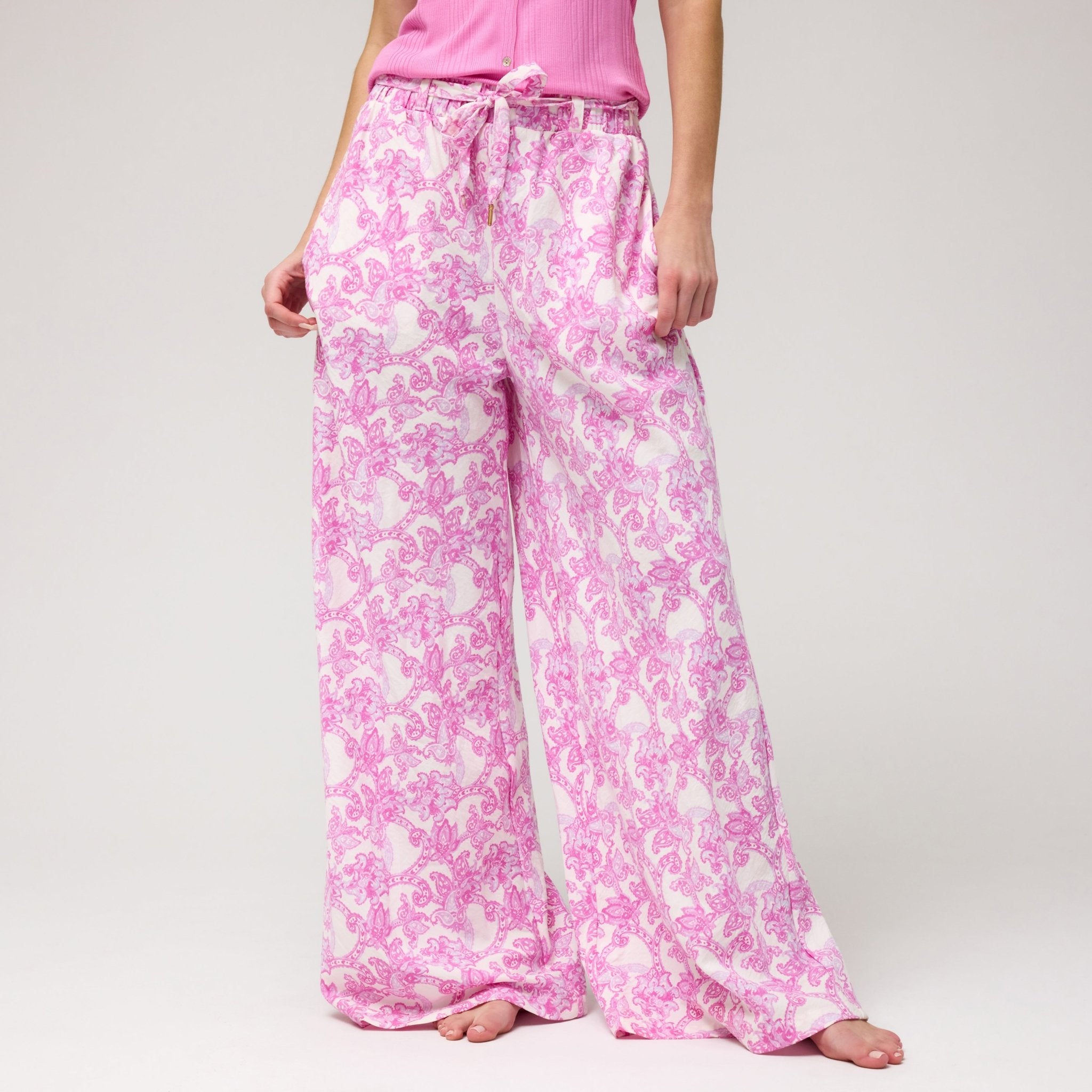 Cozy Pink Lady Paisley Tank Top & Pants Set - Women's Casual Loungewear for Beach, Yoga & Home Relaxation