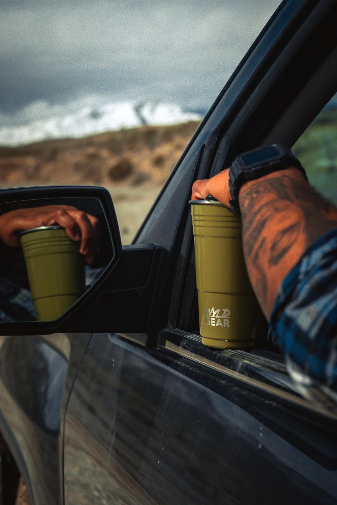 Wyld Gear 24 oz Insulated Stainless Steel Tumbler with Lid & Straw - Teal Blue Party Cup for Beer, Cocktails & Iced Drinks - Perfect for BBQs, Tailgating & Outdoor Events