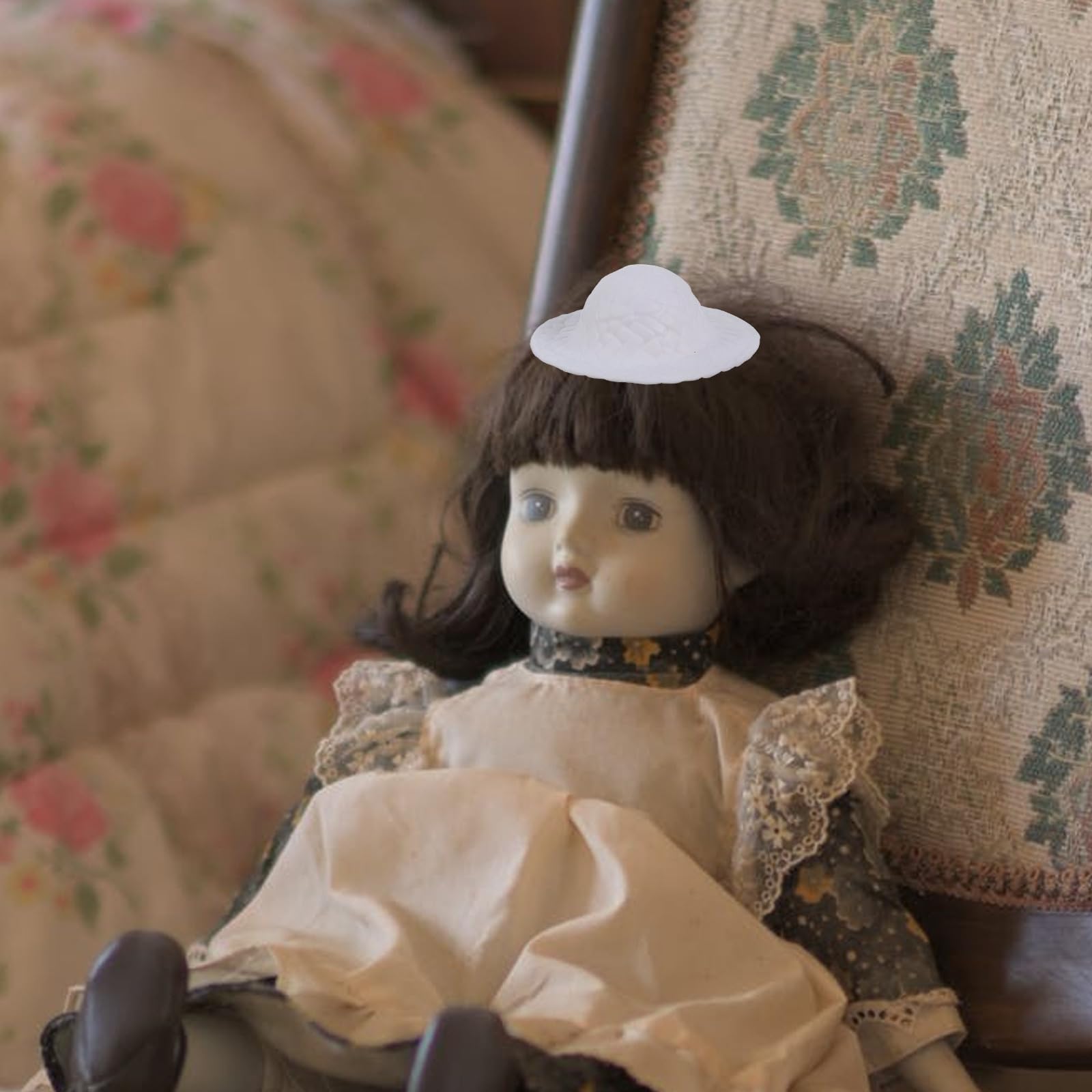 Miniature Doll Straw Hats Collection - 24 Tiny Hats for 6-12 inch Dolls - Perfect for DIY Crafts, Dollhouse Decor, and Fashion Accessories