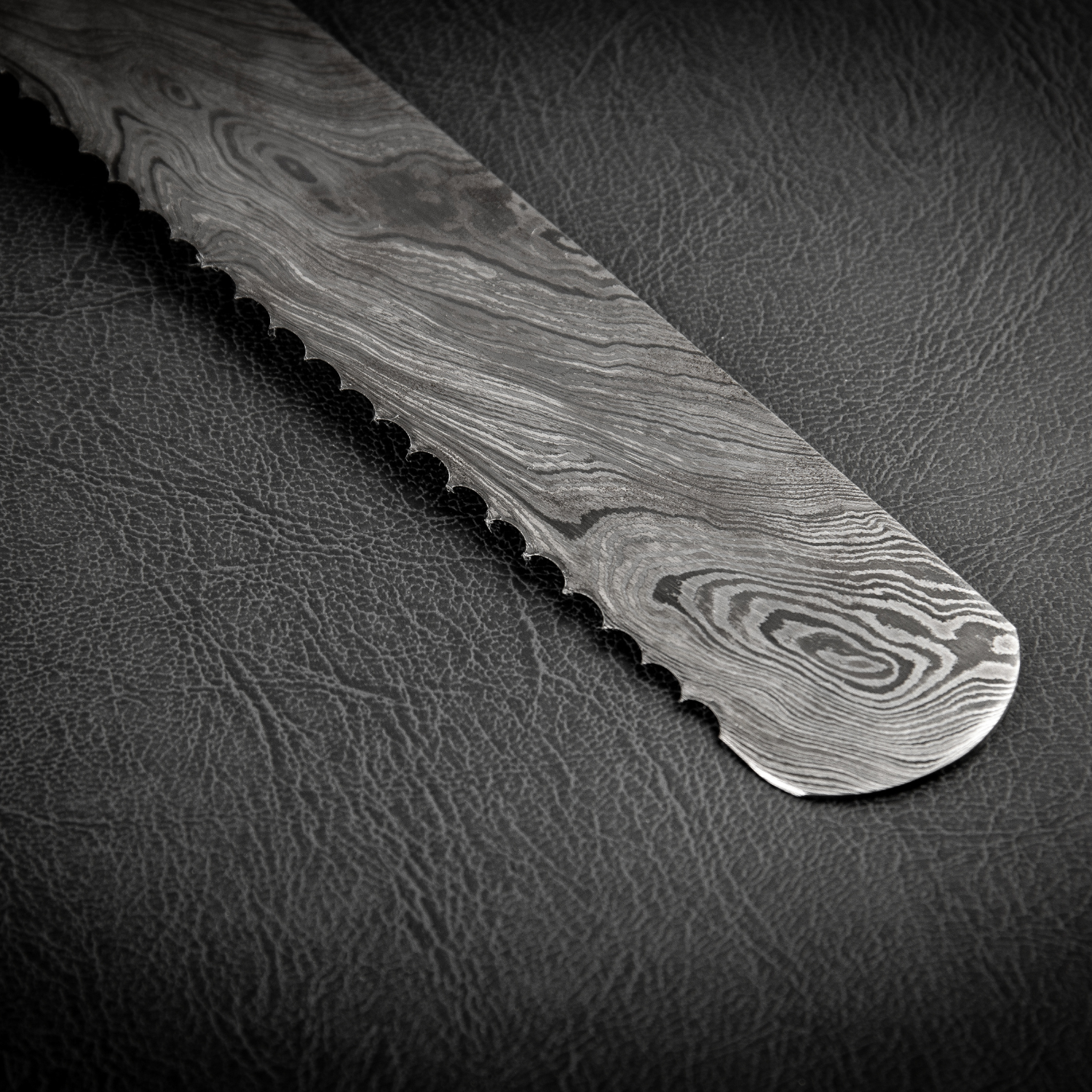 Premium Damascus Steel Serrated Bread Knife with Yellow/Black Handle - Sharp & Durable for Slicing Bread, Pastries, and More - Perfect for Home Kitchens, Bakeries, and Gourmet Cooking