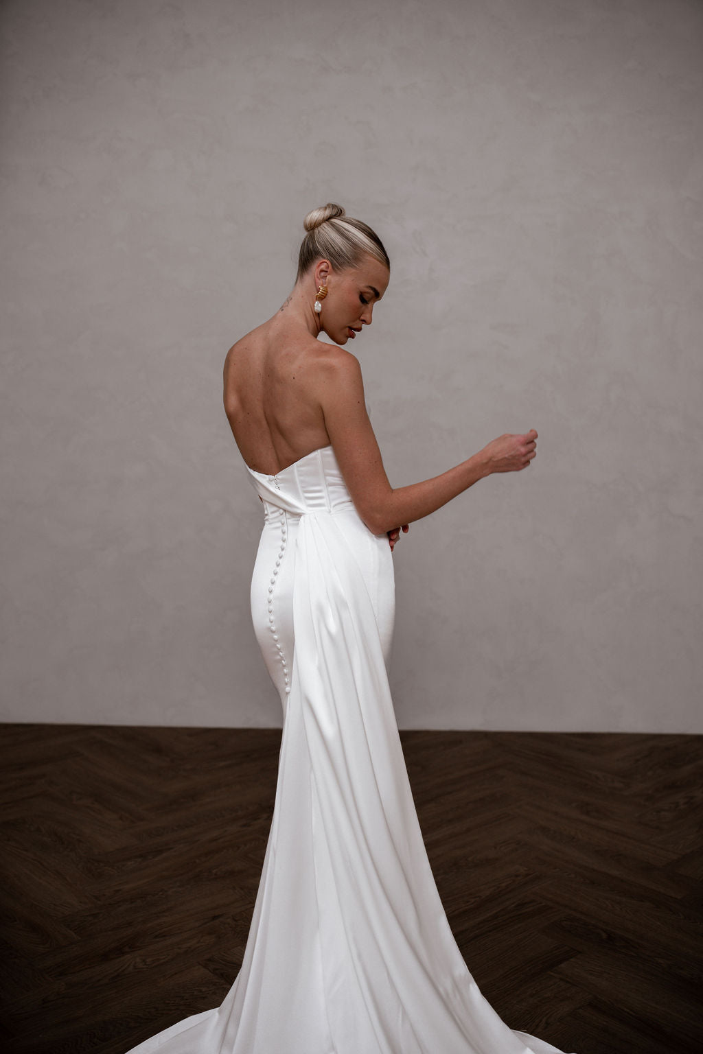 RHODE Satin Detachable Train & Sleeves - Elegant Wedding Dress Accessory for Bridal Gowns and Formal Occasions