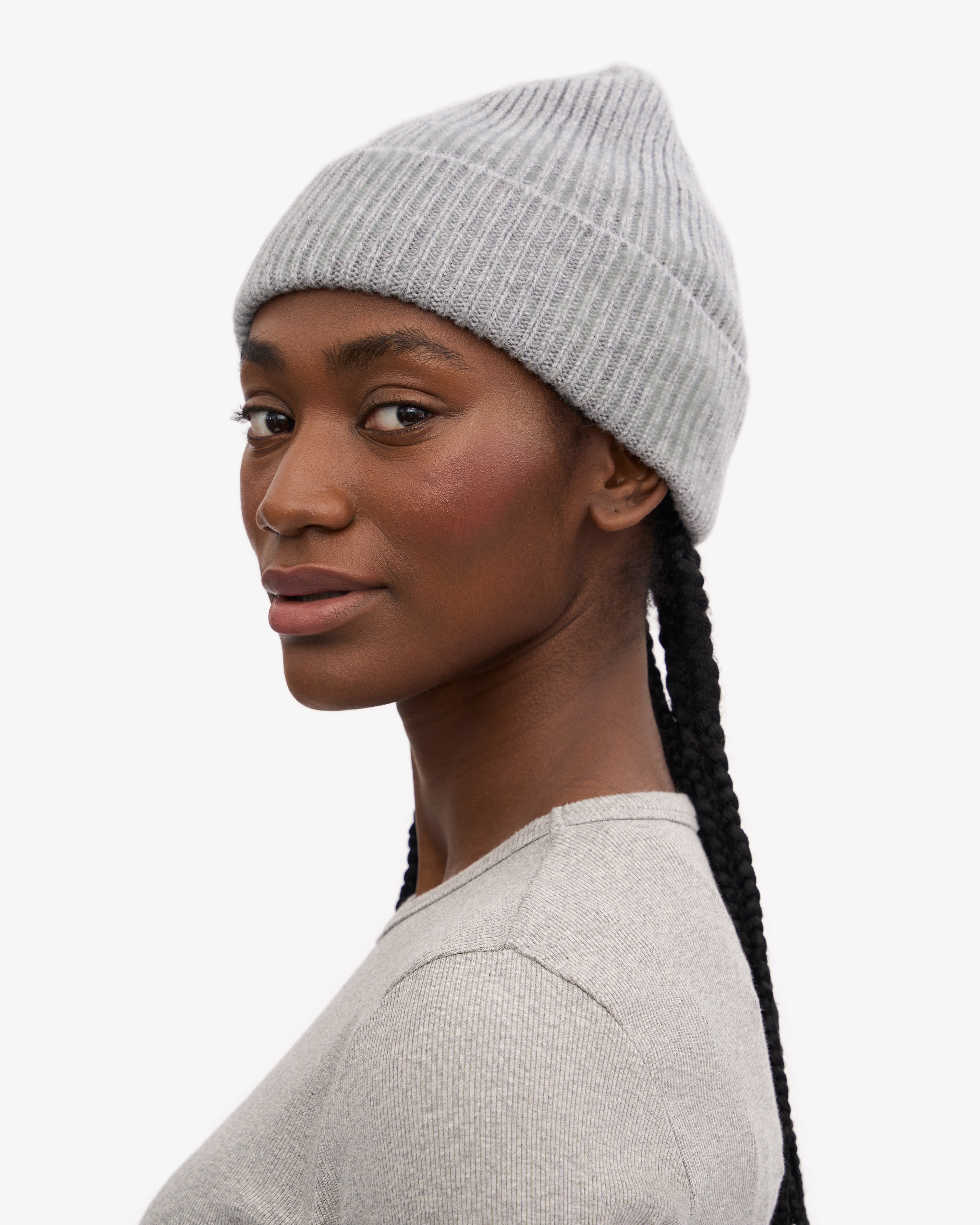 Premium Merino Wool Beanie for Men & Women - Soft Heather Grey Winter Hat for Outdoor Activities, Skiing & Hiking
