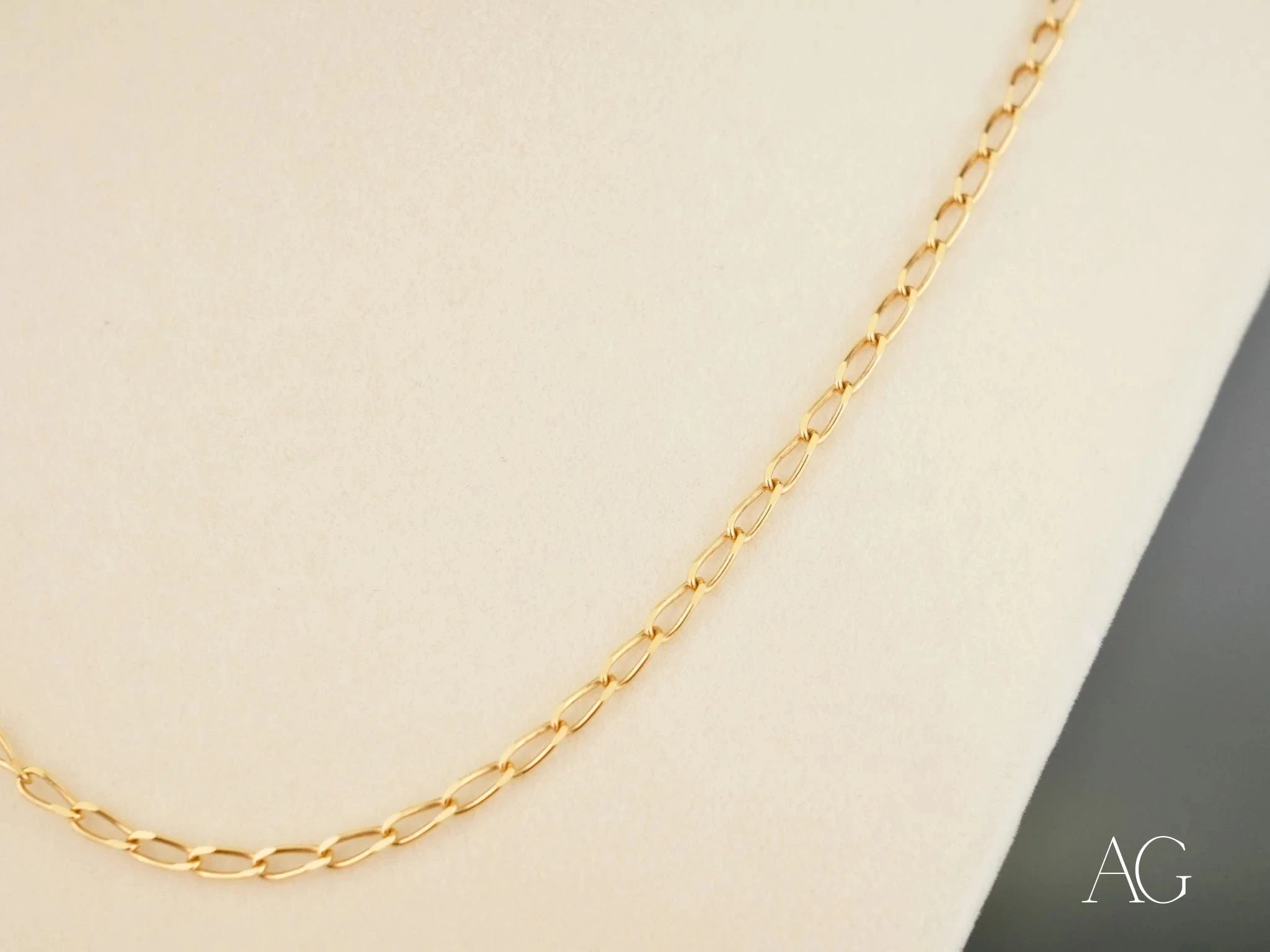 18K Yellow Gold Classic Link Chain Necklace for Women - Elegant & Timeless Jewelry for Everyday Wear, Parties & Special Occasions