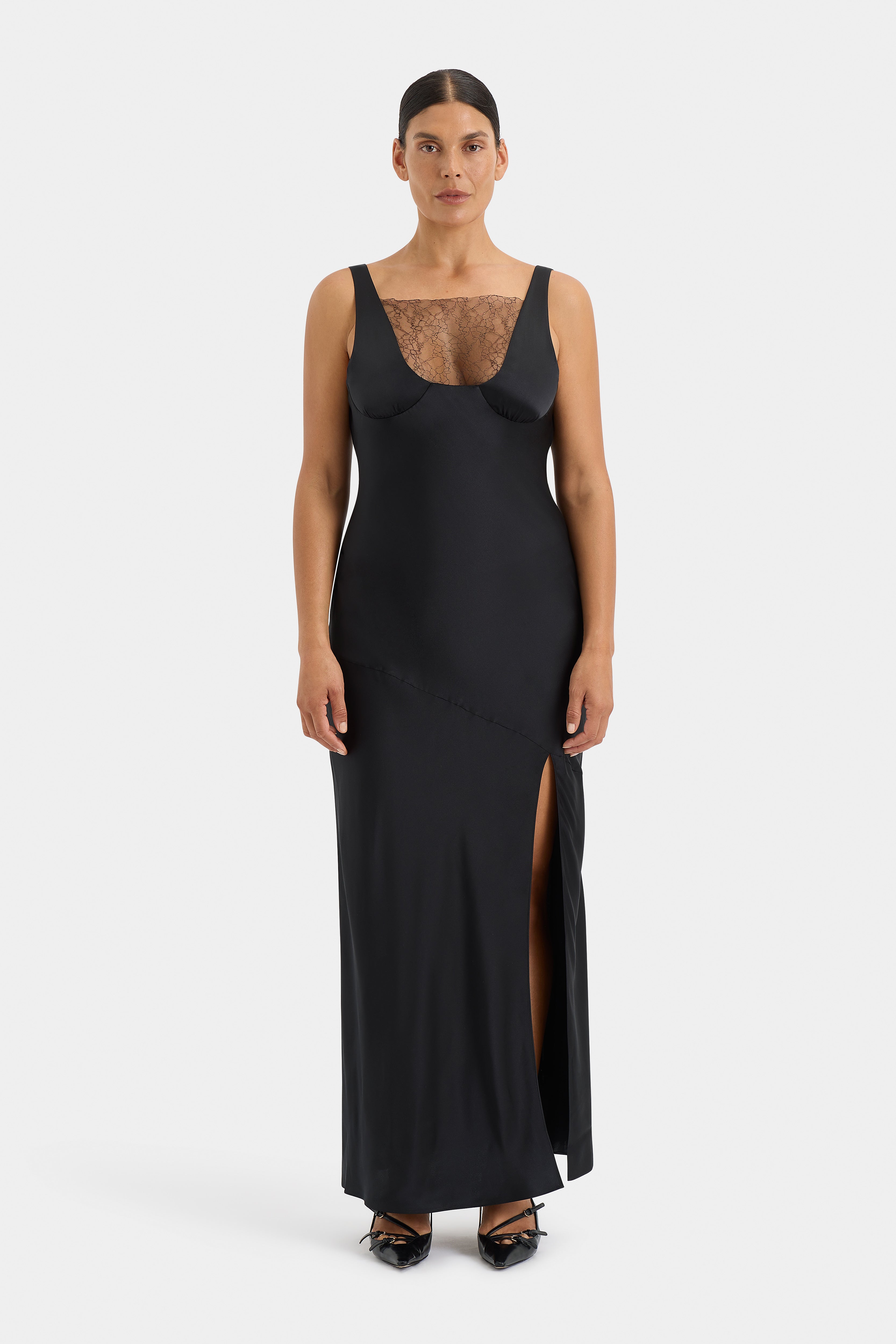 Elegant Black Dunya Lace Gown for Women - Perfect for Weddings, Parties & Special Occasions