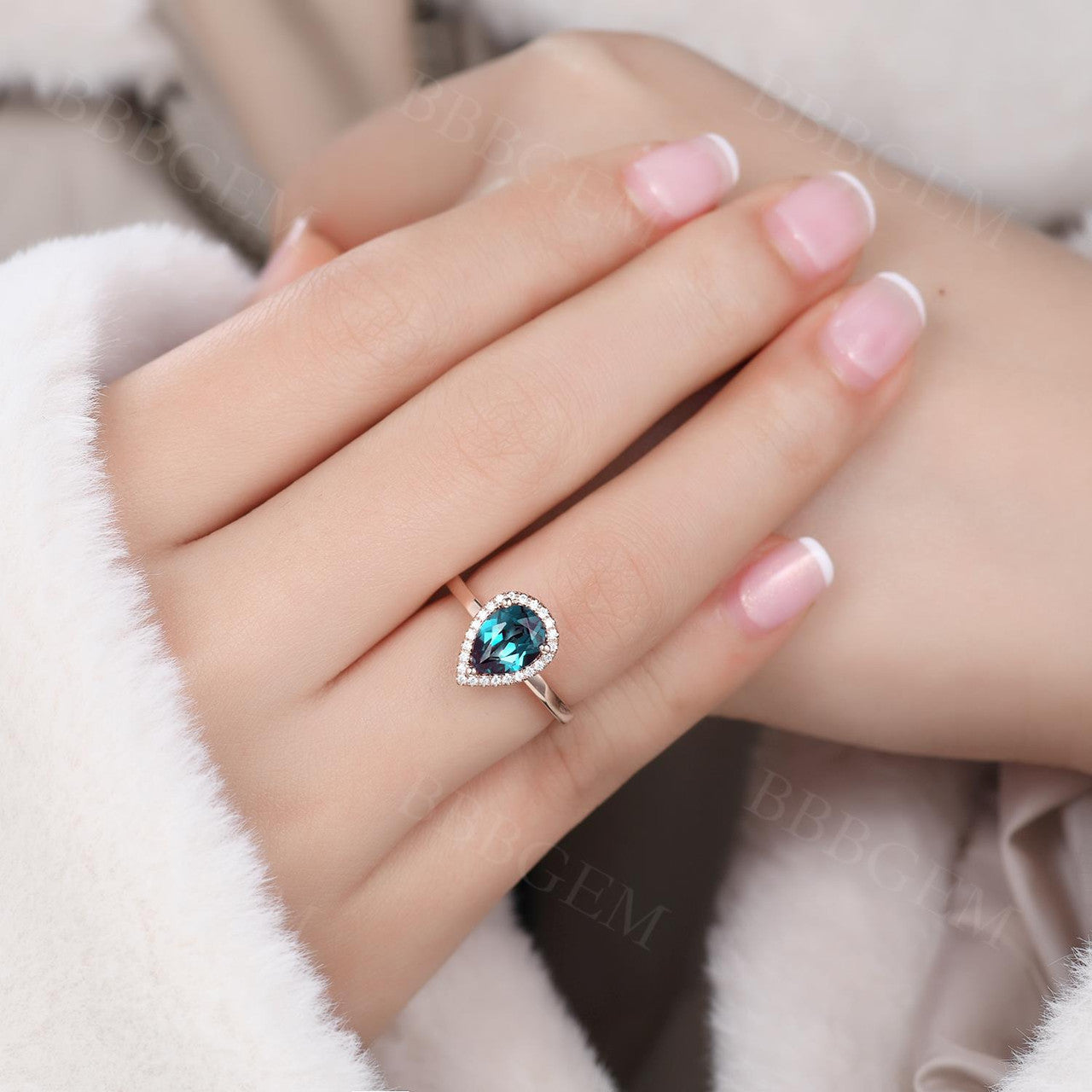 Vintage Pear Shaped Lab Created Alexandrite Engagement Ring - 14K Gold Solitaire Promise Ring for Women, Perfect for Proposals, Anniversaries & Special Occasions