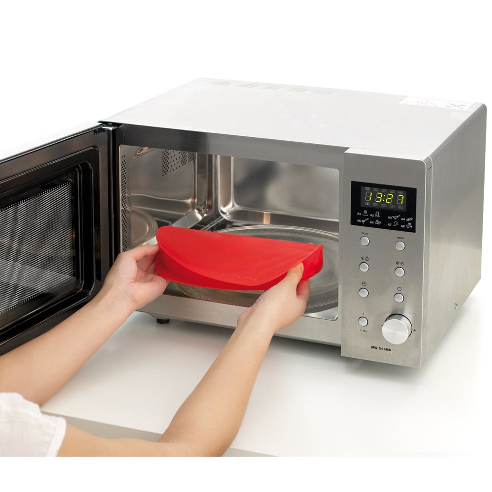 Lekue Red Small Omelette Maker - Quick & Easy Egg Cooker for Healthy Breakfast - Perfect for Home, Kitchen, and Camping Use