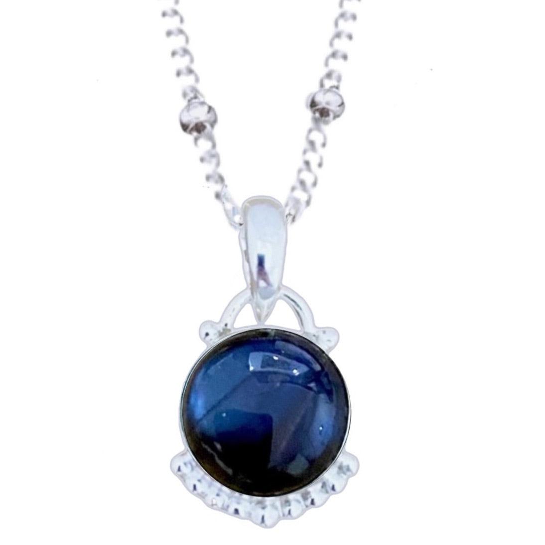 Laihas Peaceful Solitude Round Labradorite Necklace - Healing Crystal Jewelry for Women, Spiritual Protection Stone Pendant - Perfect for Meditation, Yoga & Energy Balancing