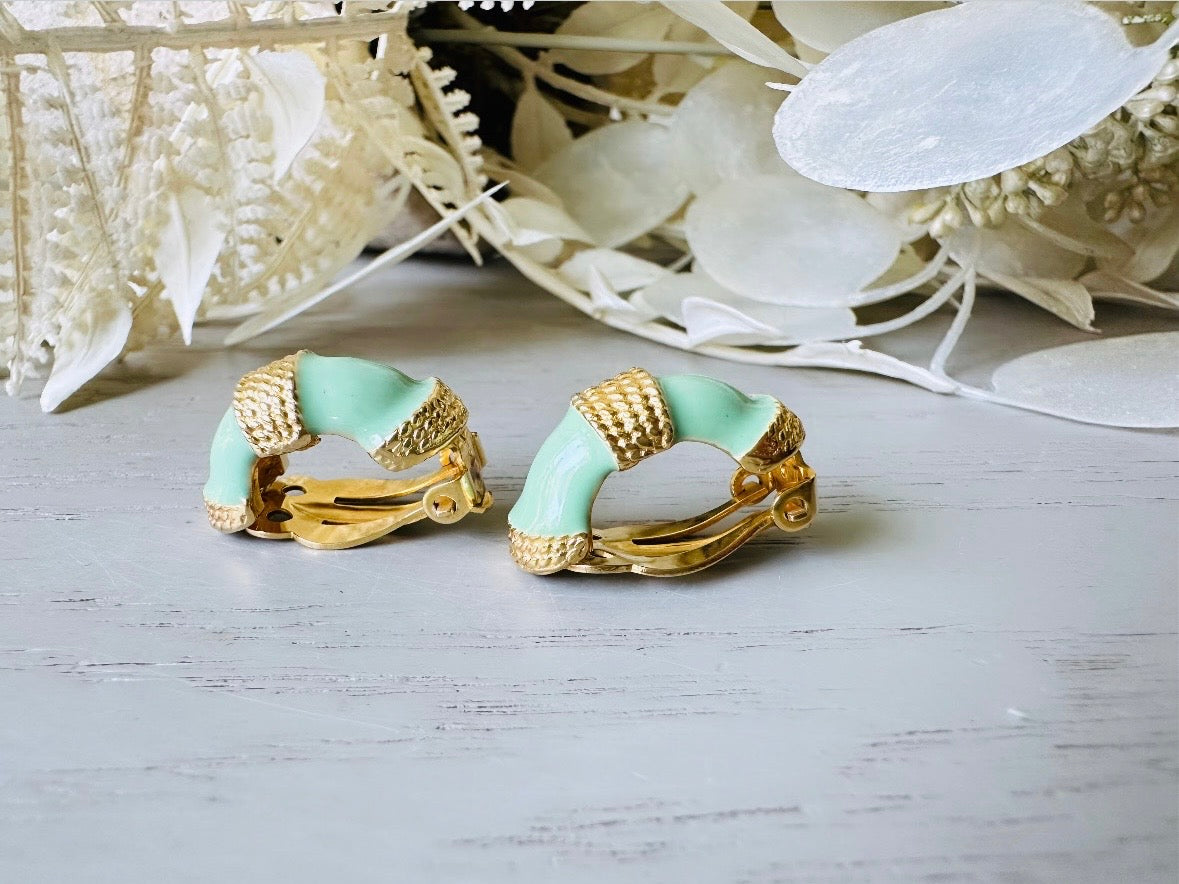 Vintage Mint Green Clip-On Earrings - Signed Gay Boyer 1980s Half Hoop Gold Rope Border - Perfect for Retro Fashion & Costume Parties