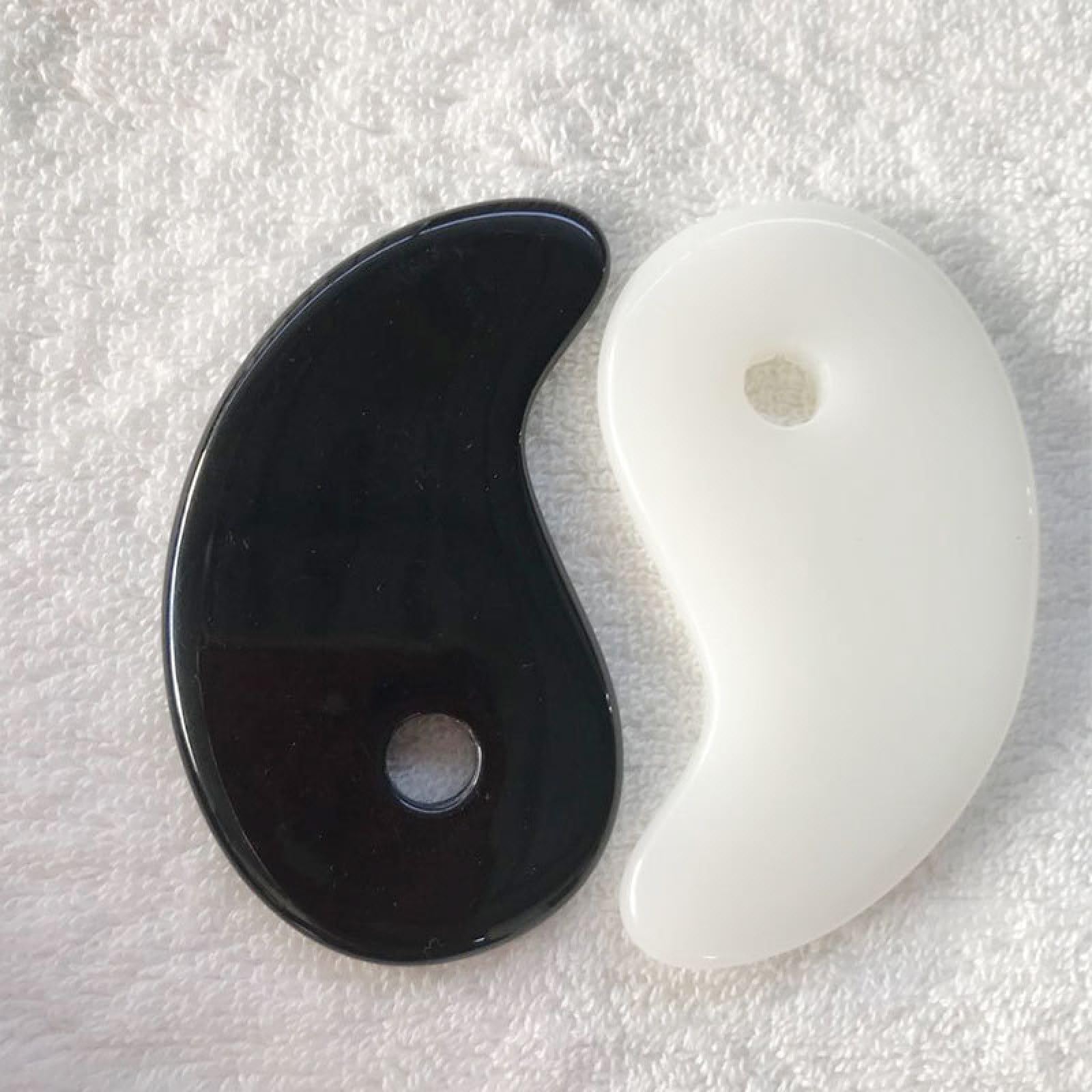 Natural Resin Honey Wax Scraping Board - Facial Massage Tool for Wrinkle Removal & Skin Tightening - White Eight Trigrams (Home Spa & Beauty Care)