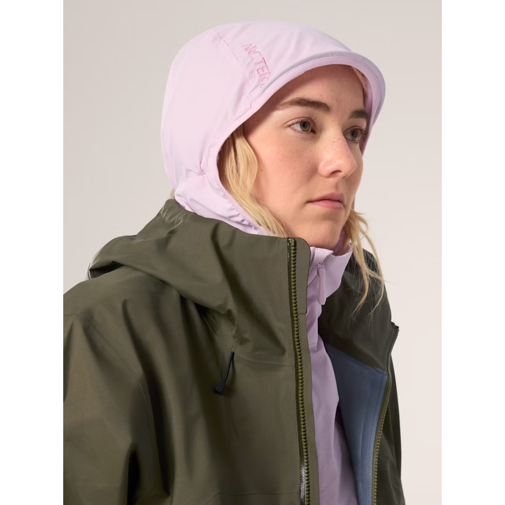 Arc'teryx Women's Atom SL Hoody - Lightweight Water-Resistant Jacket for Hiking & Outdoor Activities | Perfect for Spring & Fall Adventures