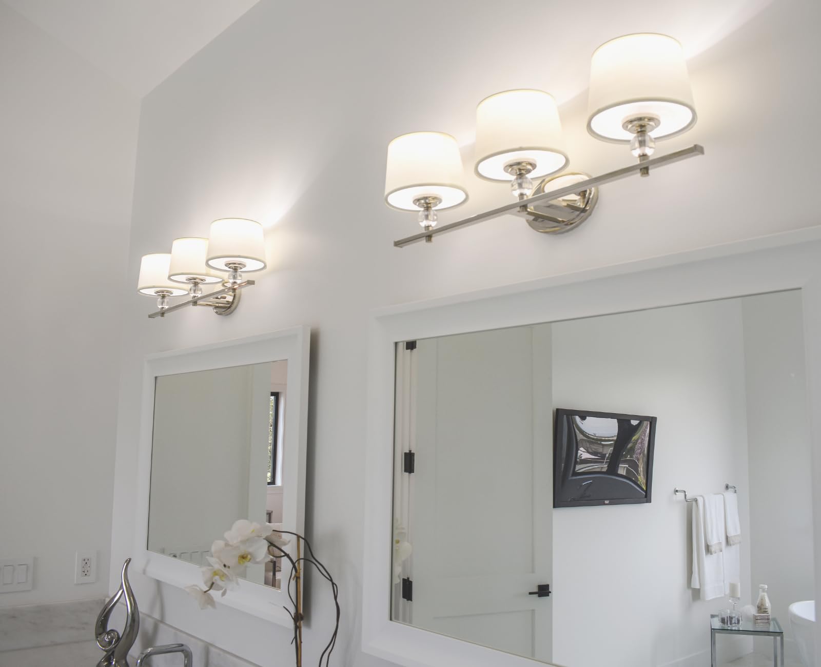 Rondo-3 Transitional Bathroom Vanity 26.25