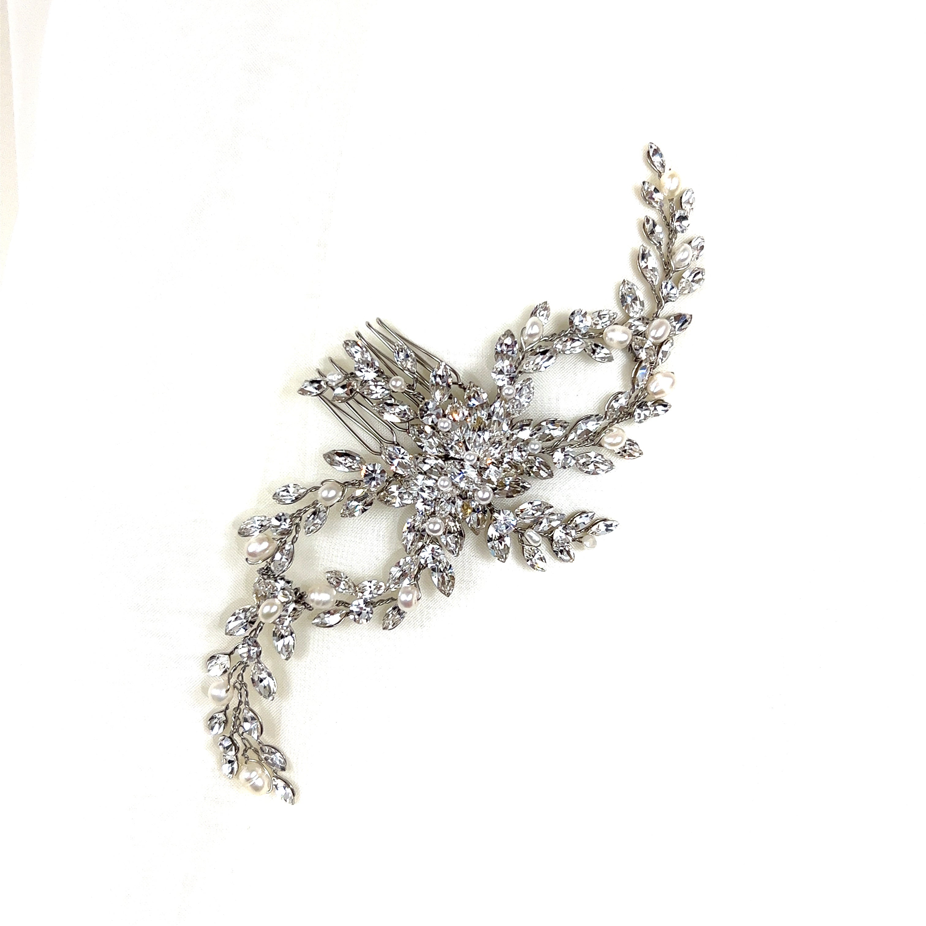 Elegant Flowing Hair Comb No. 242603 - Perfect for Weddings, Prom & Special Occasions - Vintage-Inspired Hair Accessory for Women