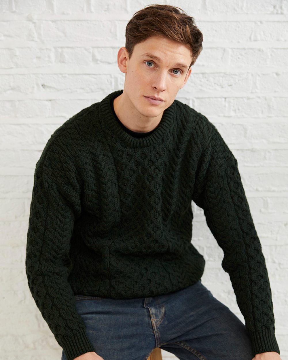 Aran Inisheer Traditional Irish Wool Sweater for Men & Women - Warm Handmade Knitwear for Winter, Fall & Outdoor Activities