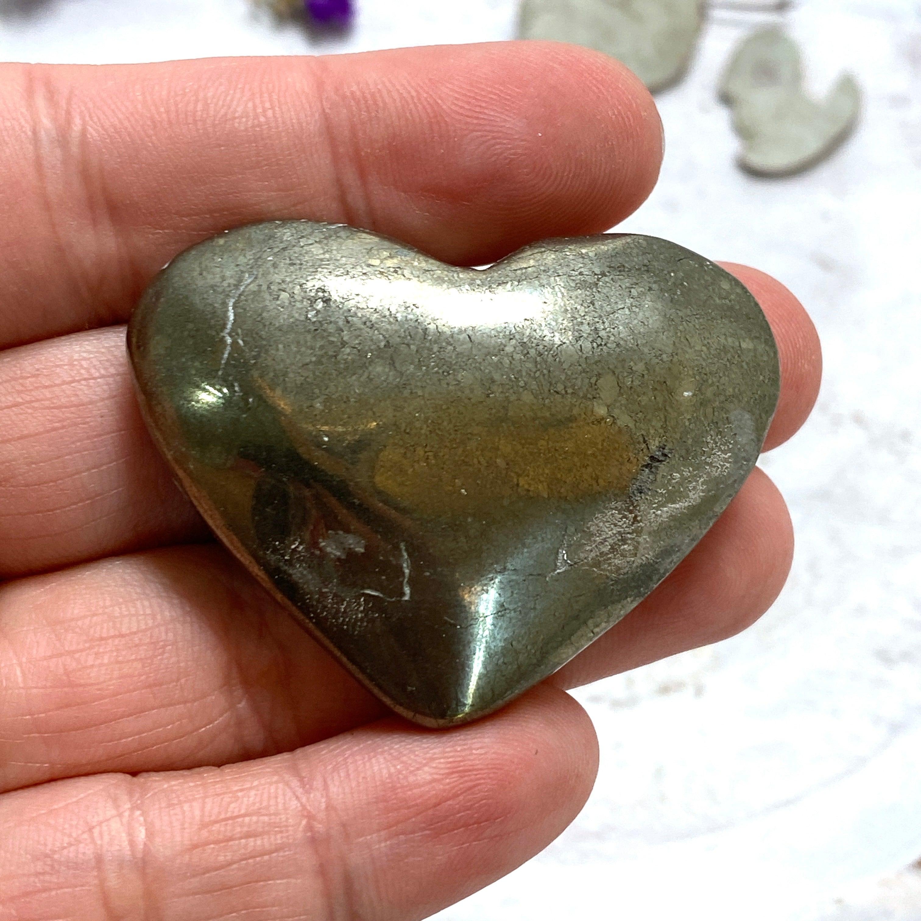 Pyrite Heart Pendant Necklace - Natural Golden Healing Stone Jewelry for Women - Perfect for Spiritual Gifts, Meditation & Energy Balancing