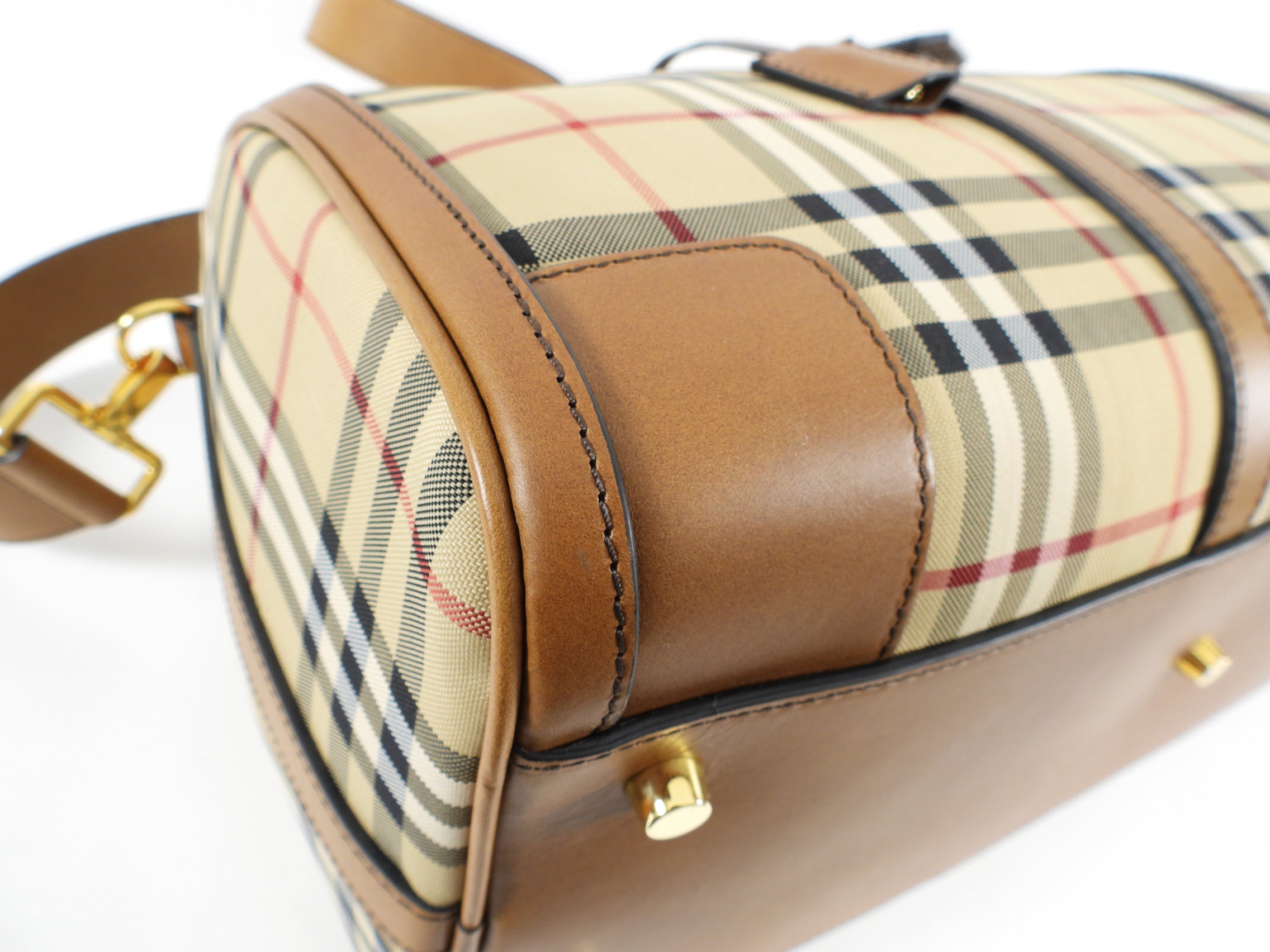 Burberry Horseferry Check Large Alchester Duffle Bag - Luxury Travel Duffel for Men & Women | Perfect for Gym, Weekend Getaways & Business Trips