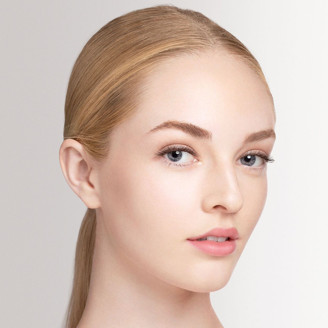 Future Skin Cushion Foundation - Hydrating BB Cream with SPF, Lightweight & Buildable Coverage for Flawless Look | Perfect for Daily Makeup & On-the-Go Touch Ups