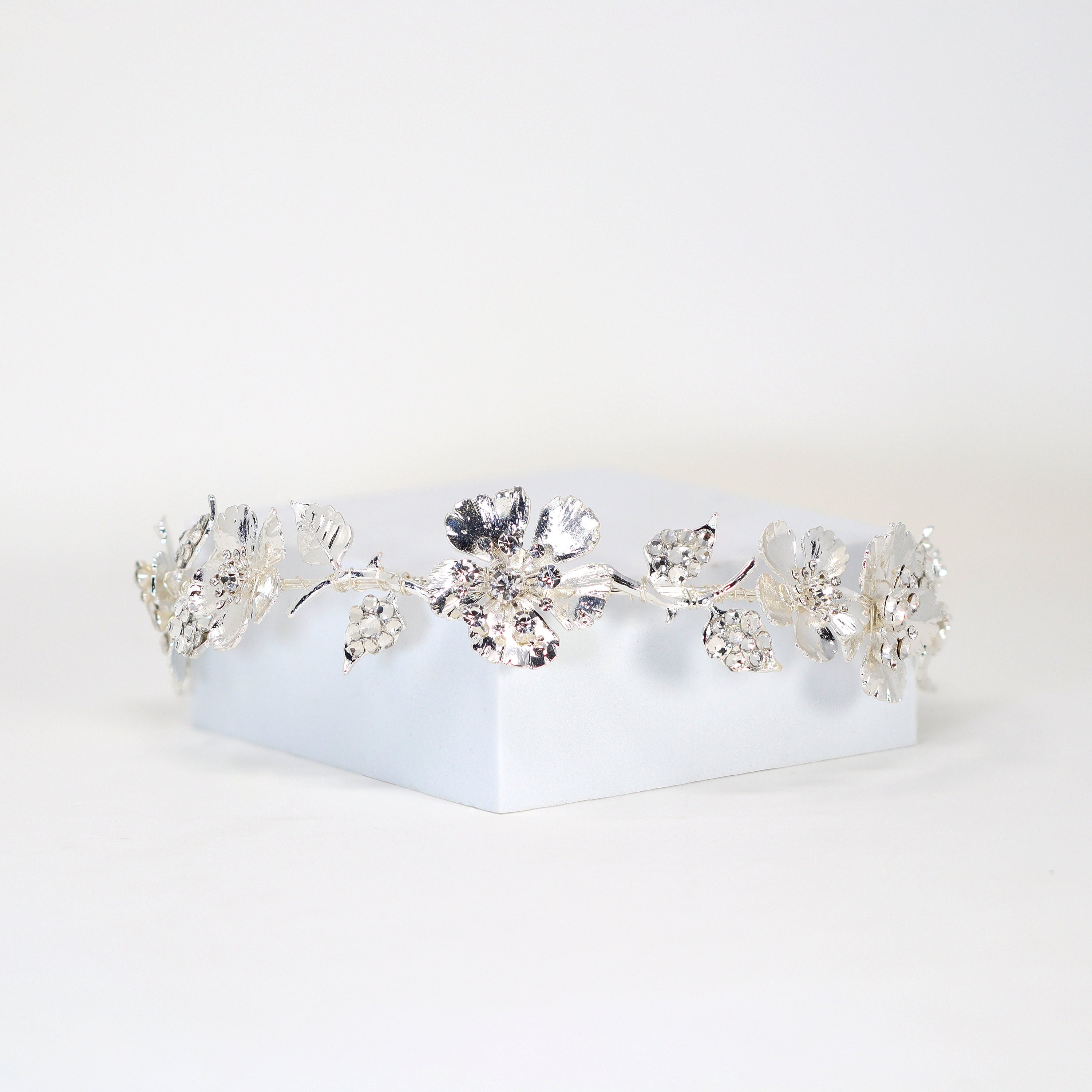 Swarovski Crystal Floral Vine Leaves Wedding Hair Vine - Rhinestone Bridal Headband for Women, Elegant Statement Hair Accessories for Brides, Bridesmaids, Prom, and Special Occasions