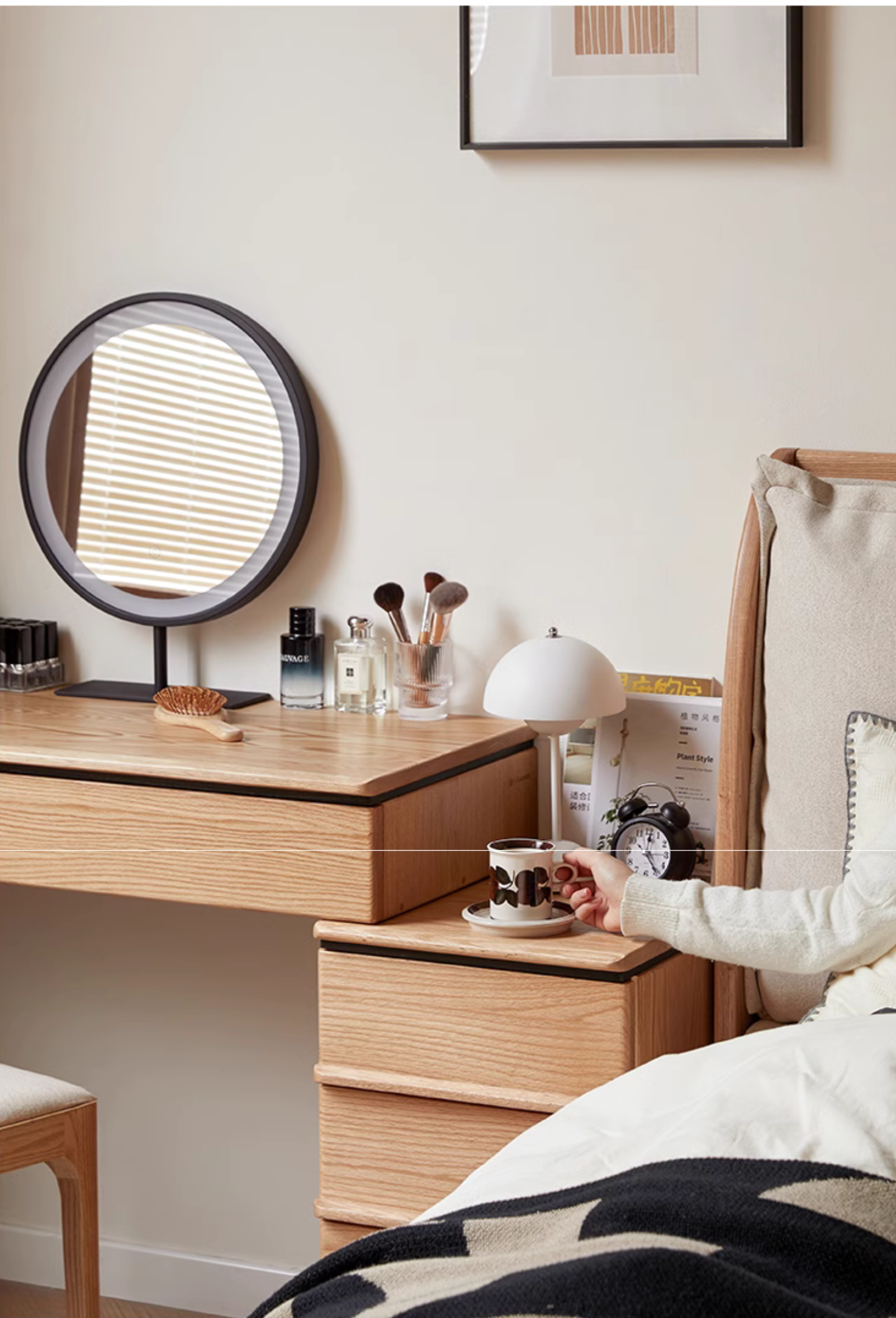 Modern Oak Solid Wood Retractable Dressing Table - Vanity Makeup Desk with Mirror for Bedroom & Home Decor