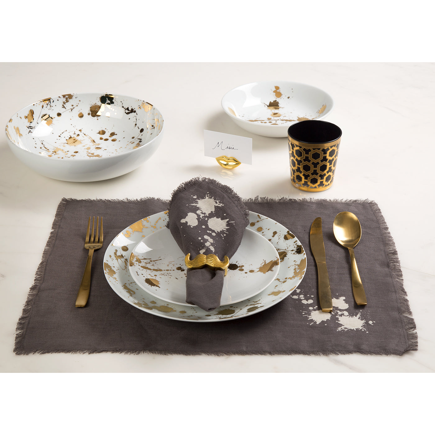 Vintage 1948 Five-Piece Dinner Set - Classic Porcelain Tableware for Family Dinners & Special Occasions