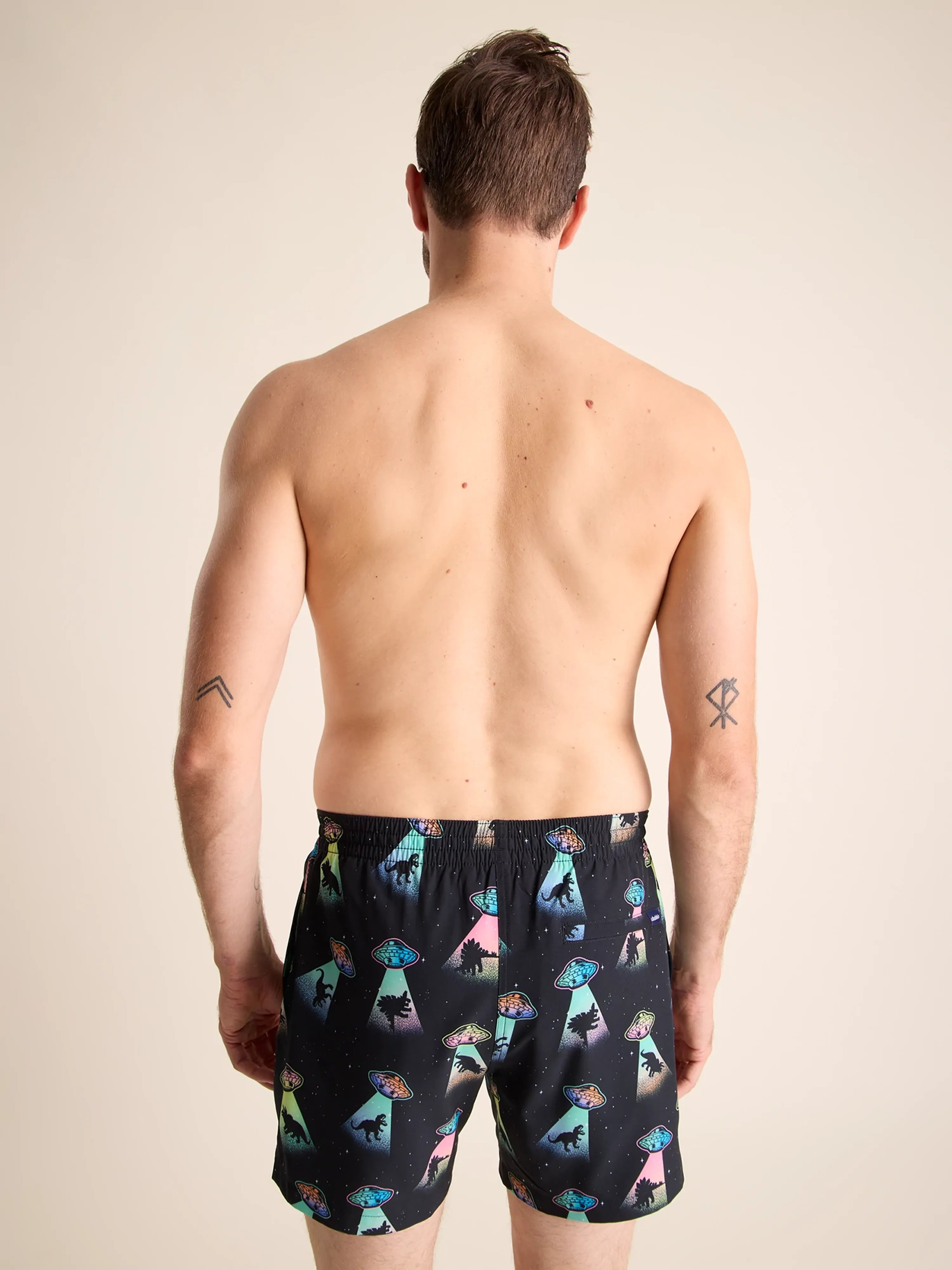 Chubbies 5.5 Inch The Beam Me Ups Swim Trunks - Black Plaid Pattern Quick-Dry Swim Shorts for Men | Perfect for Beach, Pool, and Summer Vacations