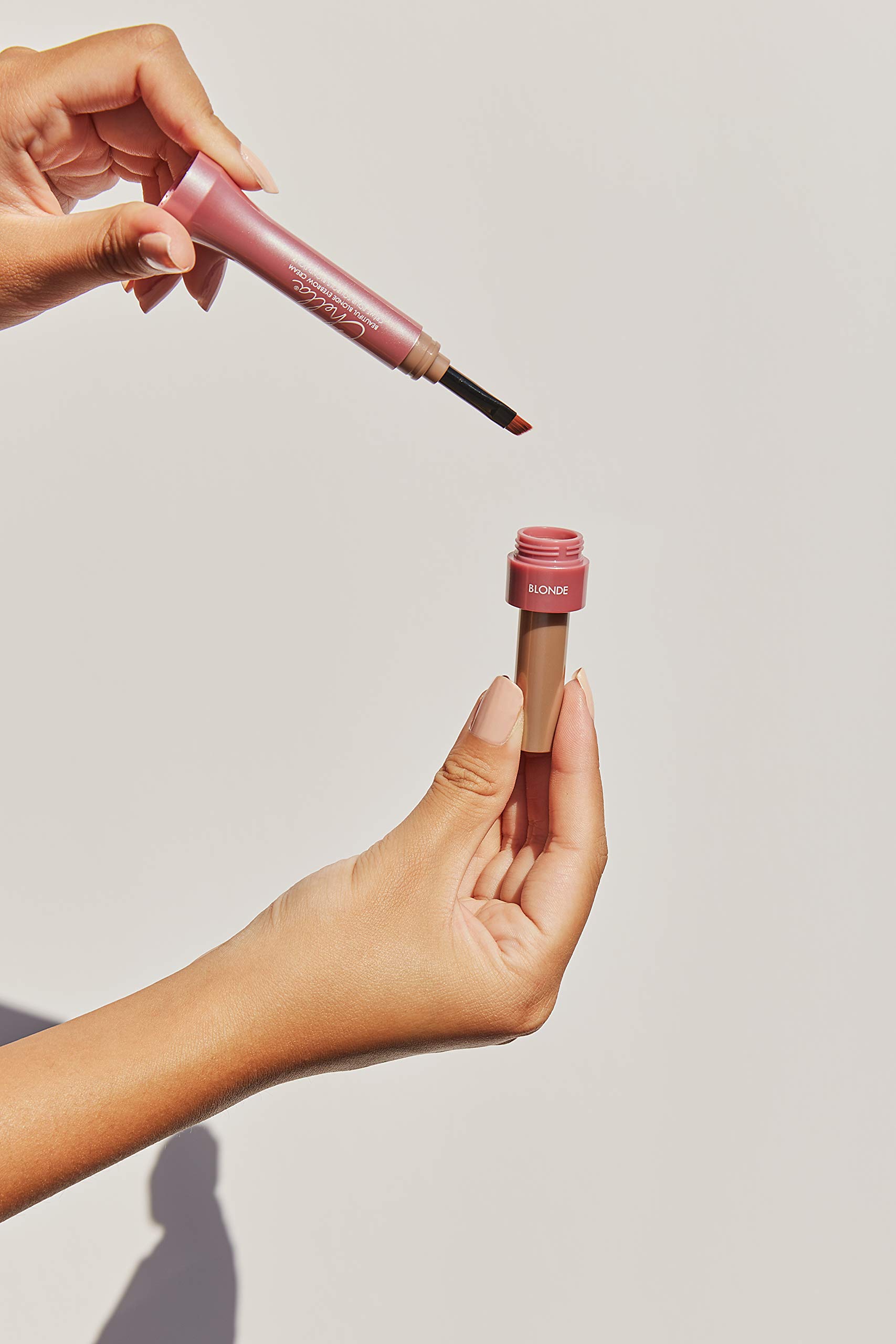 Chella Eyebrow Cream in Awesome Auburn - Vegan, Cruelty-Free, Paraben-Free & Gluten-Free Eyebrow Pomade - Long-Lasting, Velvety & Waterproof - Perfect for Everyday Makeup & Special Occasions