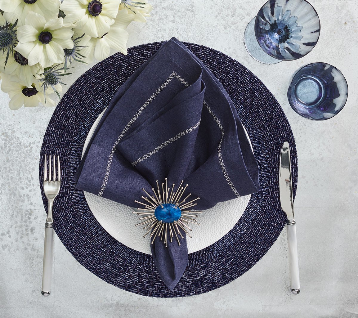 Premium Palisade Placemats Set of 2 - Waterproof & Heat-Resistant Table Mats for Dining, Kitchen, and Outdoor Use - Elegant Home Decor for Everyday Meals and Entertaining