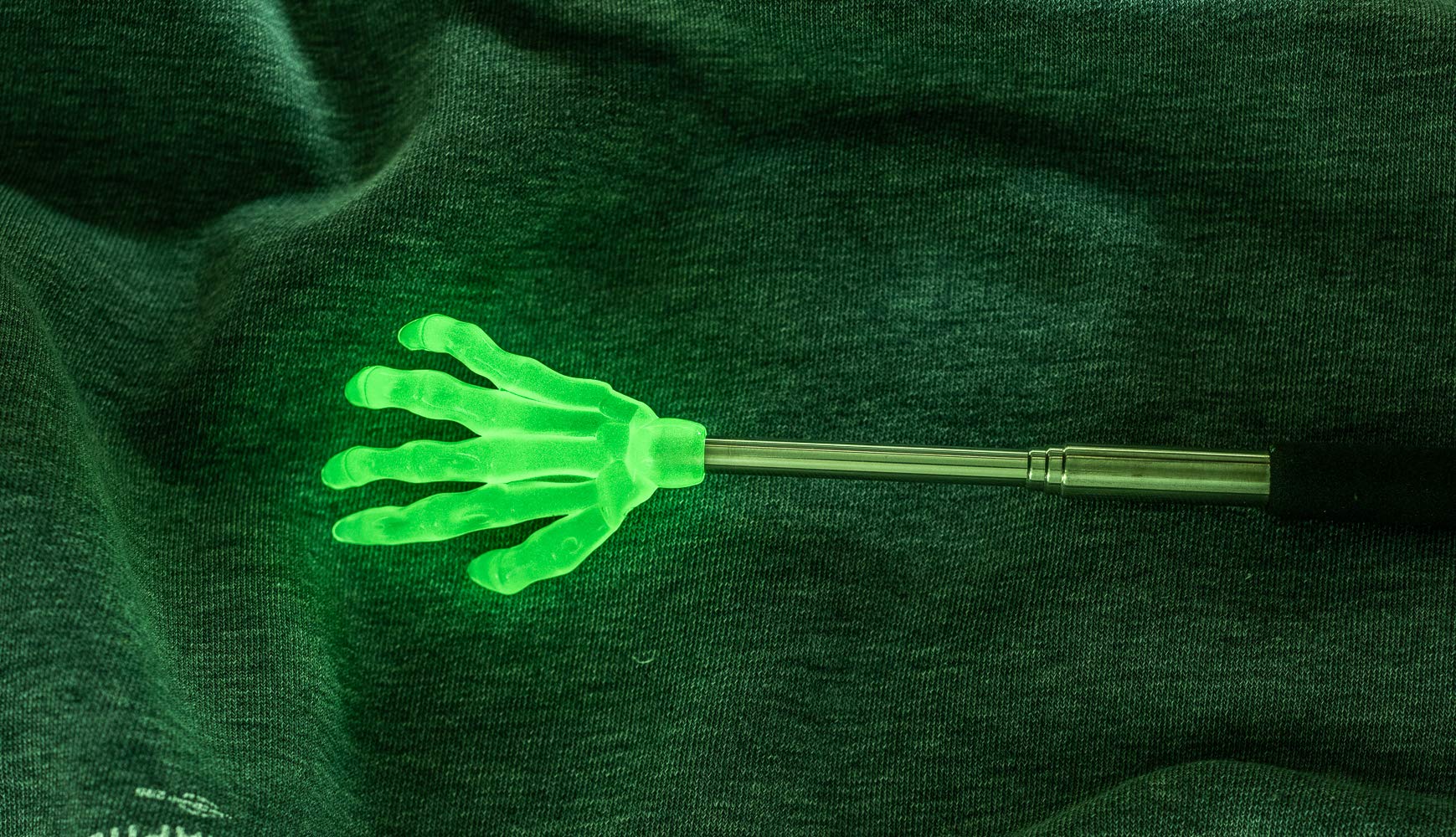 Glow-in-the-Dark Extendable Back Scratcher (2-Pack) - Telescopic Itch Relief Tool for Hard-to-Reach Spots - Perfect for Home, Office & Travel Use - EBS2743GD-12-2