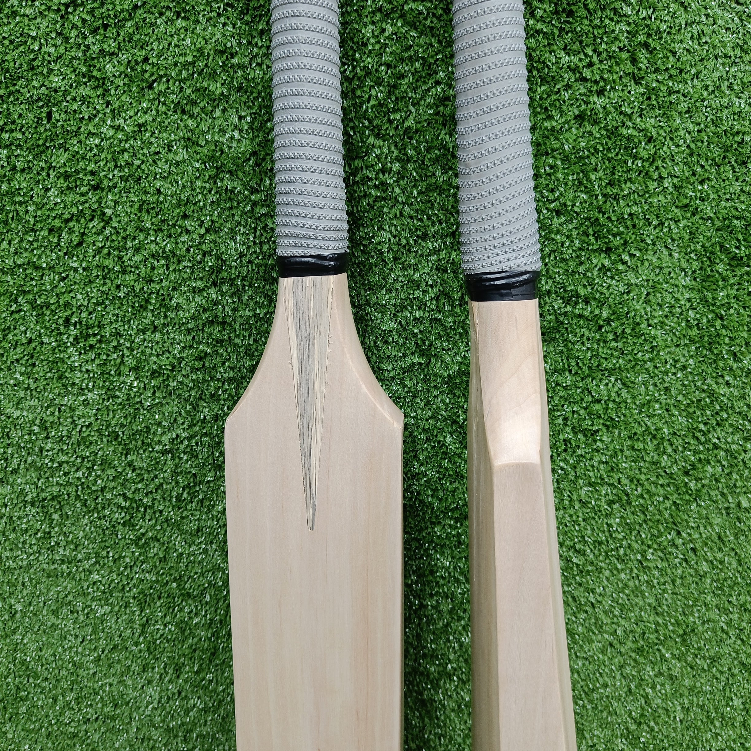 Premium Raydn Mongoose Kashmir Willow Adult Cricket Bat - Lightweight & Durable for Professional Matches & Practice Sessions