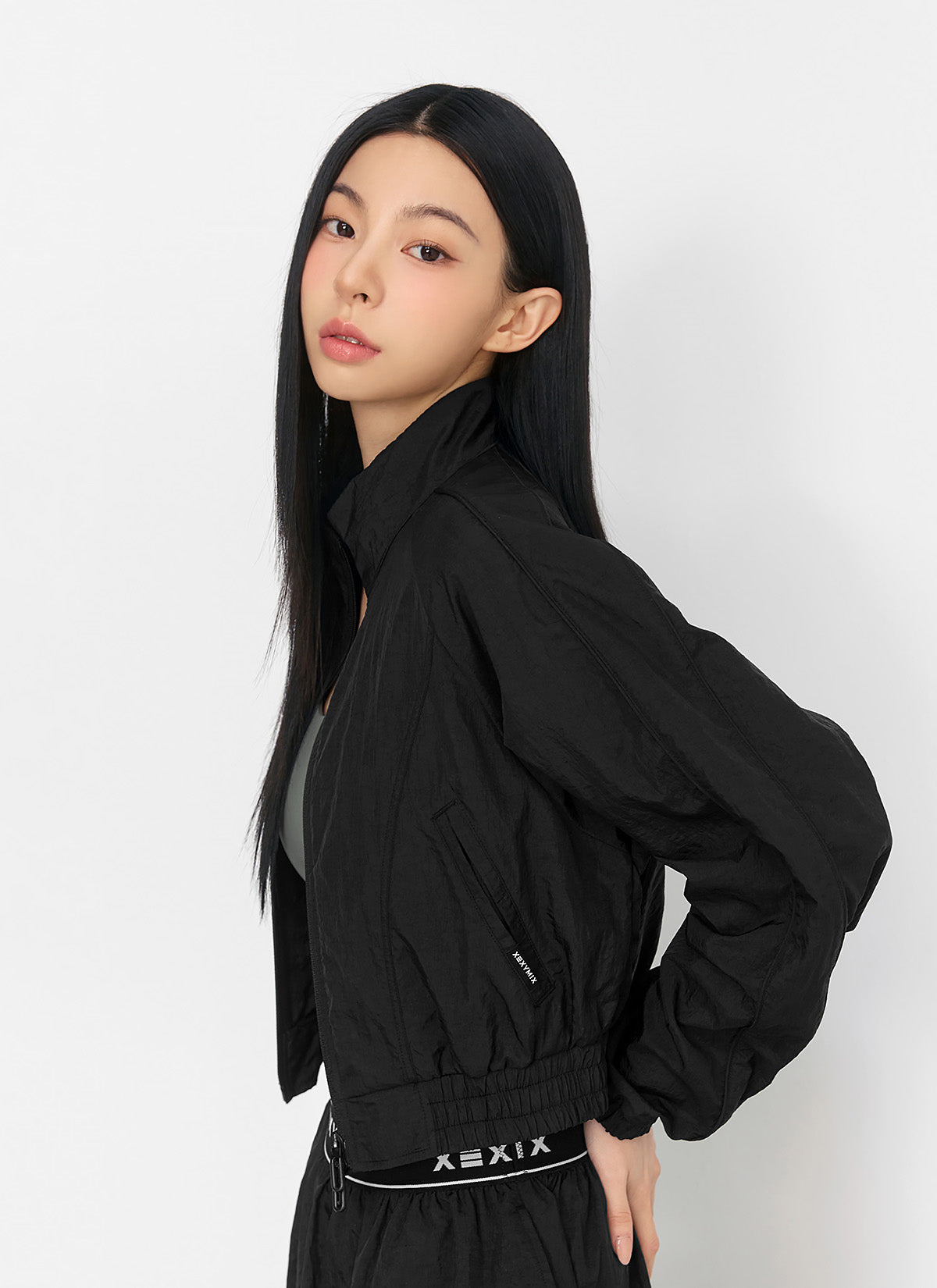 Light Woven Piping Crop Jacket for Women - Stylish Summer Outerwear for Casual Outings & Beach Cover-Up