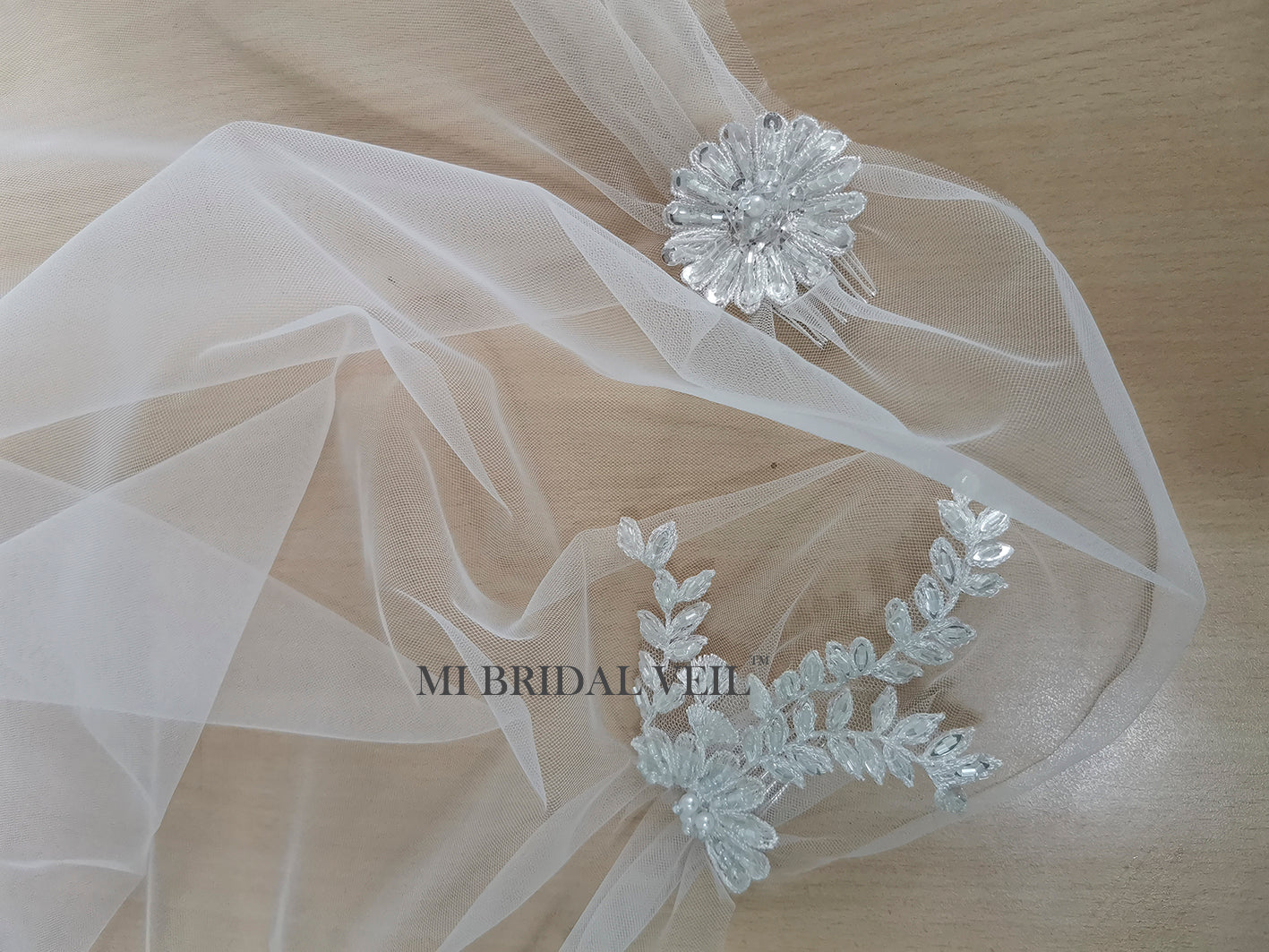 Elegant Juliet Cap Veil with Beaded Flower Lace - Vintage Style Boho Bridal Headpiece for Wedding Ceremony & Photoshoot