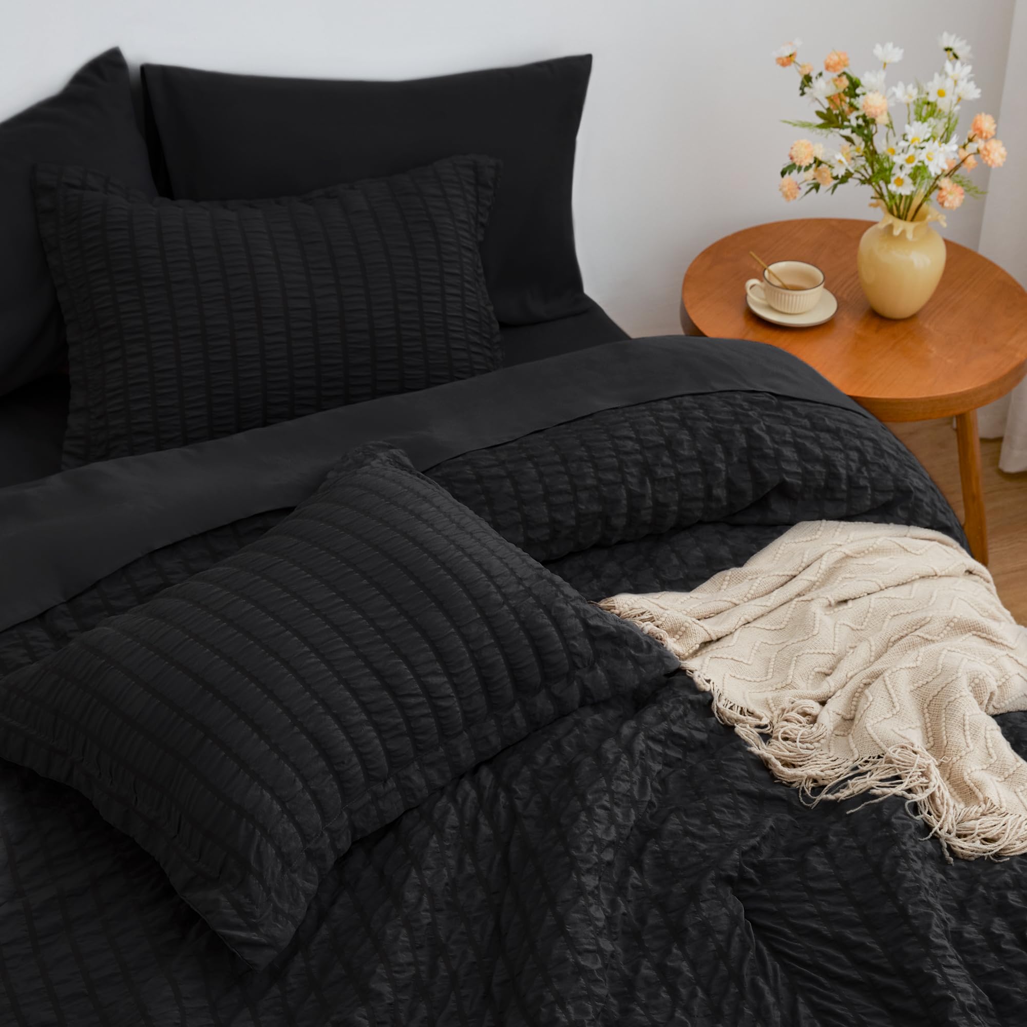 Love's Cabin Seersucker Black Queen Comforter Set - 7 Piece All Season Lightweight Bedding Set with Comforter, Flat Sheet, Fitted Sheet, Pillowcases & Shams | Perfect for Guest Rooms, Master Bedrooms & Dorm Decor