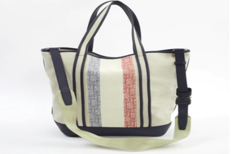 Dior Homme Oblique Voyage Tote Bag for Men - Luxury Designer Travel Tote with Signature Monogram - Perfect for Business Trips, Gym & Weekend Getaways