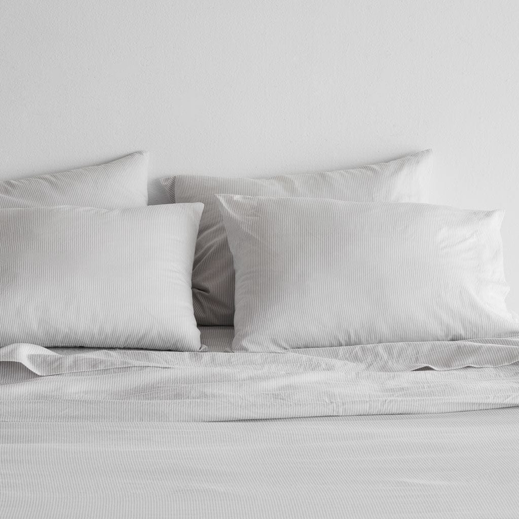 Organic Cotton Bedding Set - Soft & Breathable Resort Style Sheet, Duvet Cover & Pillowcase - Perfect for Luxury Hotels, Vacation Homes & Cozy Bedrooms