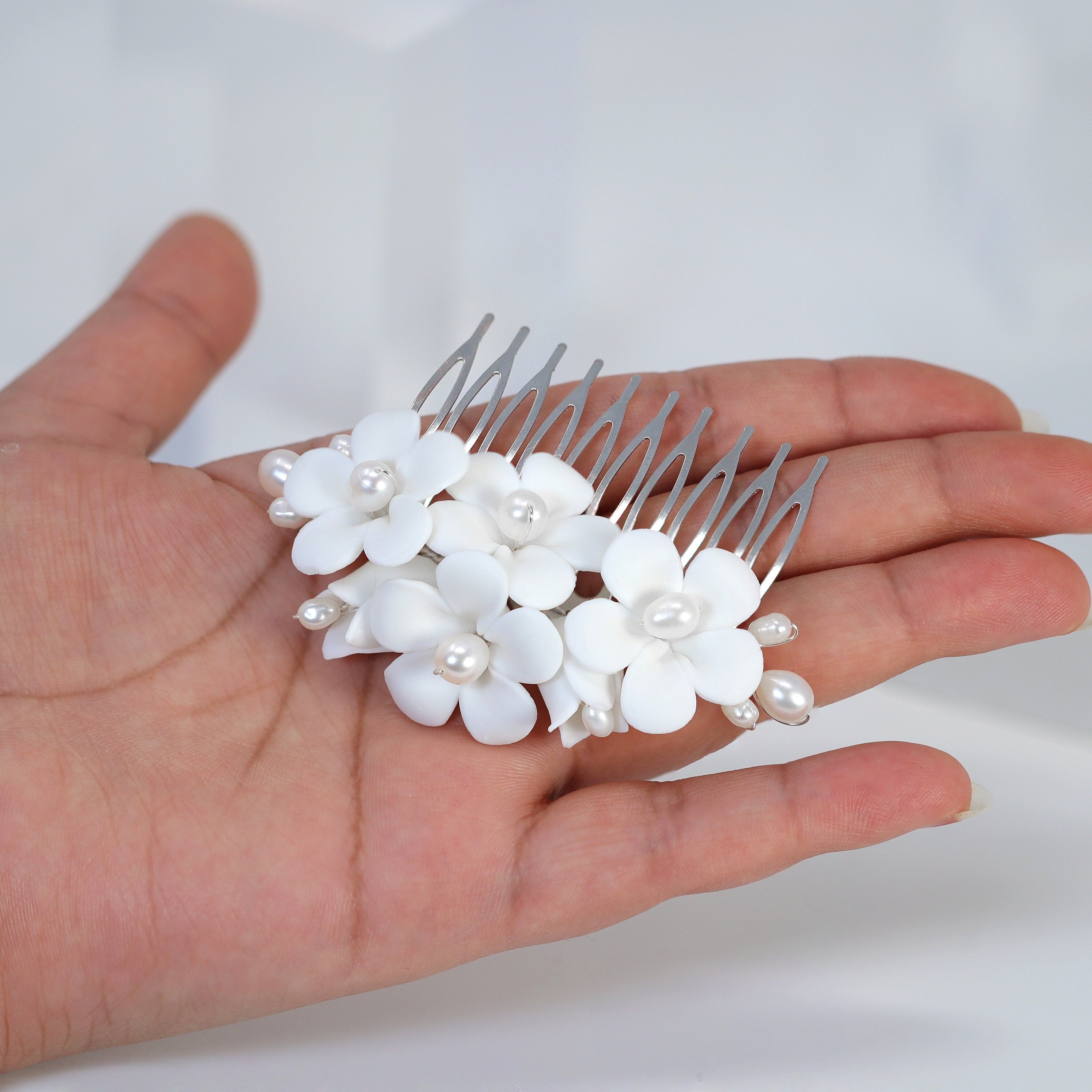 Natural Pearl & Porcelain Comb - Ceramic White Flower Bridal Hair Accessory with Statement Earrings for Wedding & Special Occasions