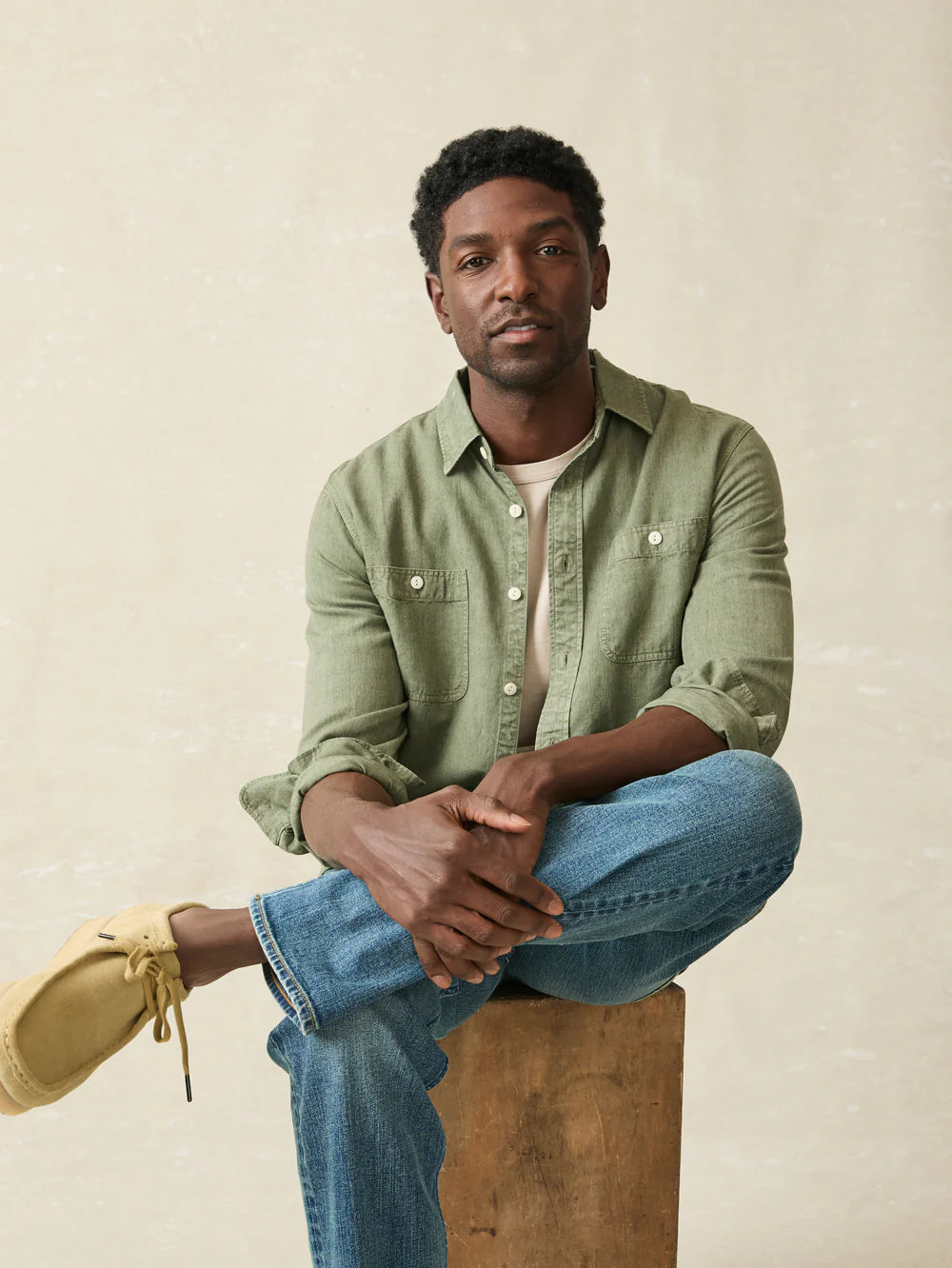 FAHERTY Men's Desert Olive Chambray Work Shirt - Casual Button Down Shirt for Outdoor Work, Hiking & Everyday Wear