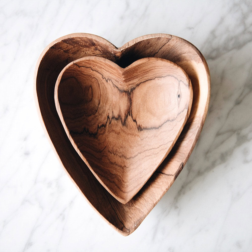 Handcrafted Wild Olive Wood Heart-Shaped Serving Plates Set - Perfect for Valentine's Day, Weddings & Romantic Dinner Parties