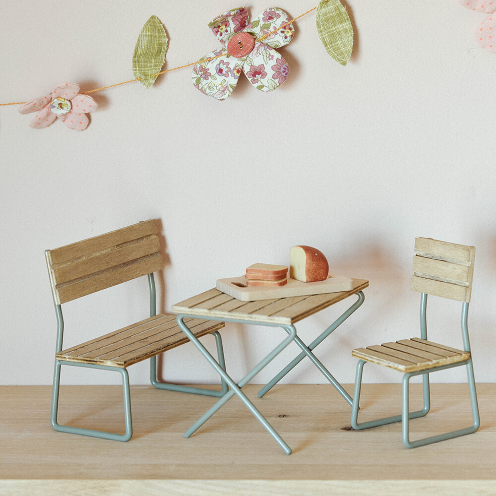 Maigleg Miniature Garden Furniture Set - Tiny Wooden Outdoor Chairs & Table for Dollhouse, Fairy Garden, or Terrarium Decor - Perfect for Kids Play & DIY Miniature Landscapes