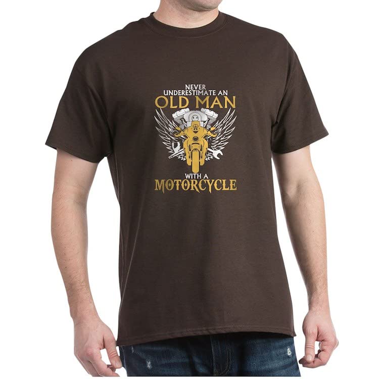 Never Underestimate Old Man Graphic T-Shirt - Funny Vintage Retro Tee for Men - Perfect for Casual Wear, Gifts & Dad Jokes