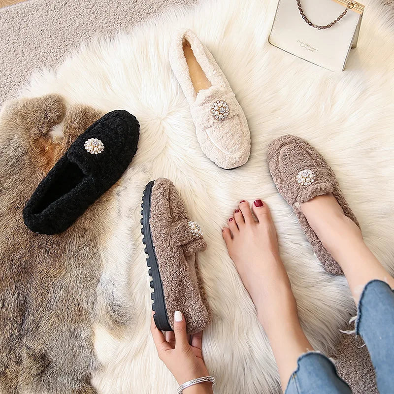 2023 New Women's Plush Flat Shoes - Fashion Brand Pearl Design Winter Warm Snow Boots for Outdoor & Office Wear - Large Sizes 41-43 - Perfect for Snowy Days & Casual Workwear