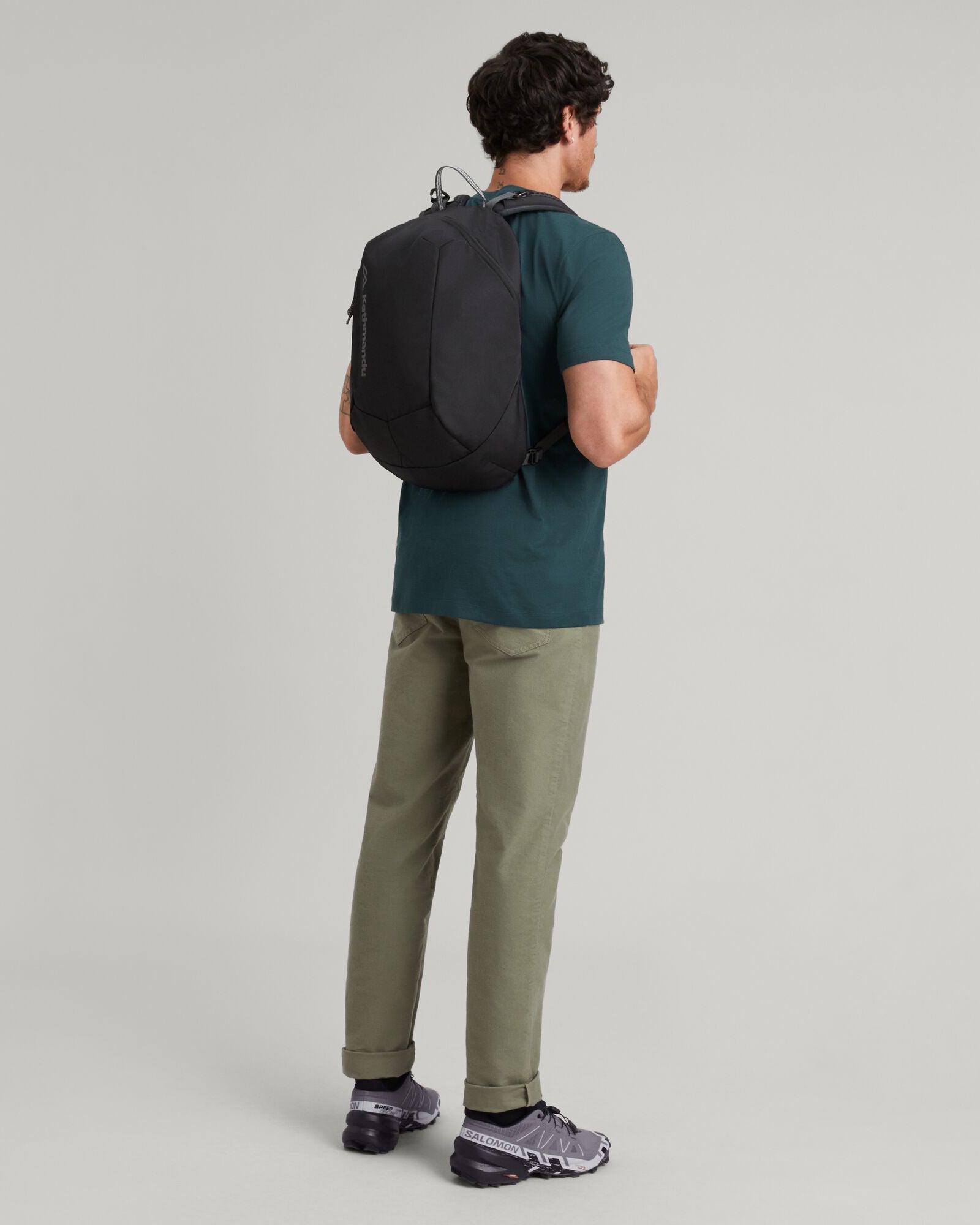 Gluon Beyond Backpack 18L Black Stingray - Lightweight Durable Hiking Backpack for Men & Women - Perfect for Travel, Camping and Outdoor Adventures