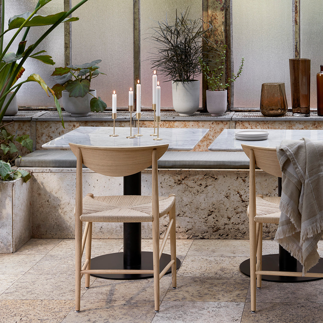 Modern HM3 Dining Chair - Elegant Wooden Seat for Kitchen, Dining Room & Office - Perfect for Home Decor & Entertaining Guests