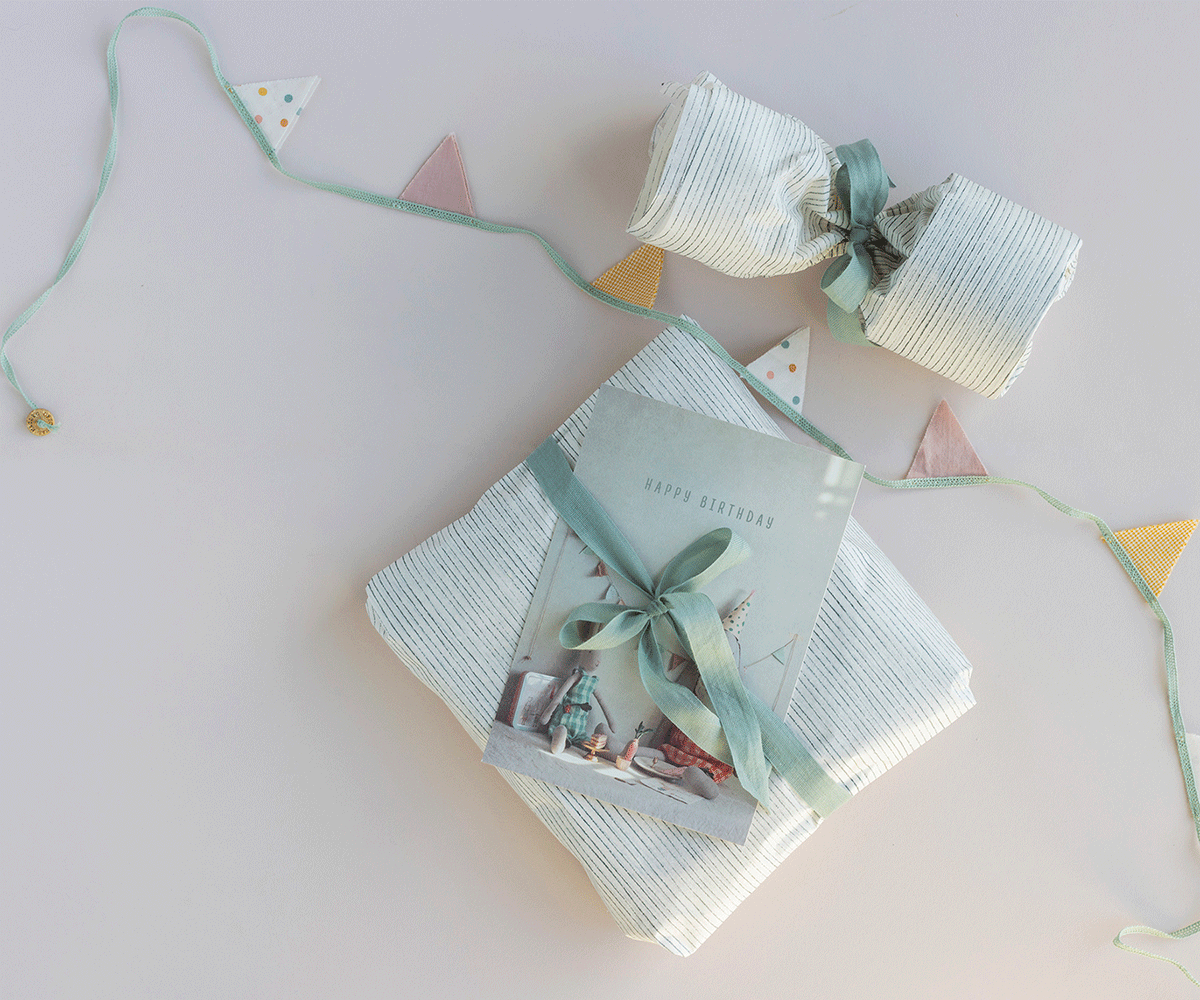 Maileg Miniature Garland - Adorable Tiny Decor for Dollhouses, Christmas Trees & Party Favors | Perfect for Kids' Playrooms, Holiday Displays & Gift Wrapping