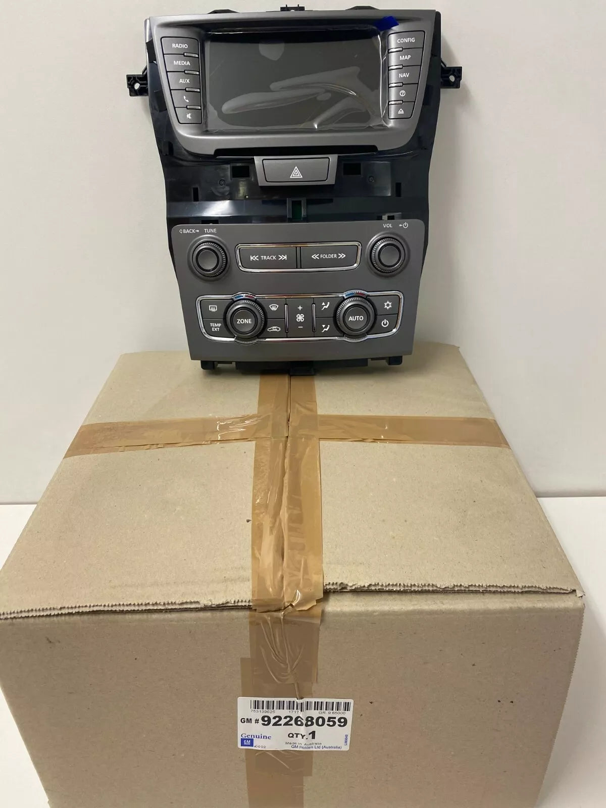Genuine Holden VE Berlina Calais CalaisV Stereo Dash Control Unit 2010-2012 | Car Radio Replacement Part for Commodore VE Models | Perfect for DIY Installation & Vehicle Upgrades