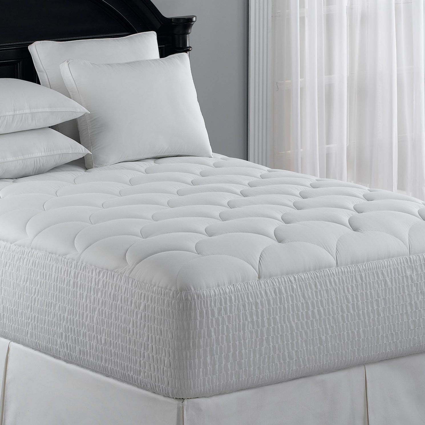 Marriott Mattress Topper - Plush, Quilted Hypoallergenic Mattress Pad for Queen Size Beds (Up to 15